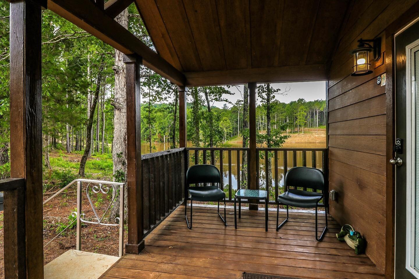 Keep us in mind this summer as you plan your getaways! We have 5 cabins &amp; 2 campers plus plenty of fish in our pond. We also offer discounts for weekly, monthly, and extended stays if you are in between houses or working remotely!
#easttexas #bar