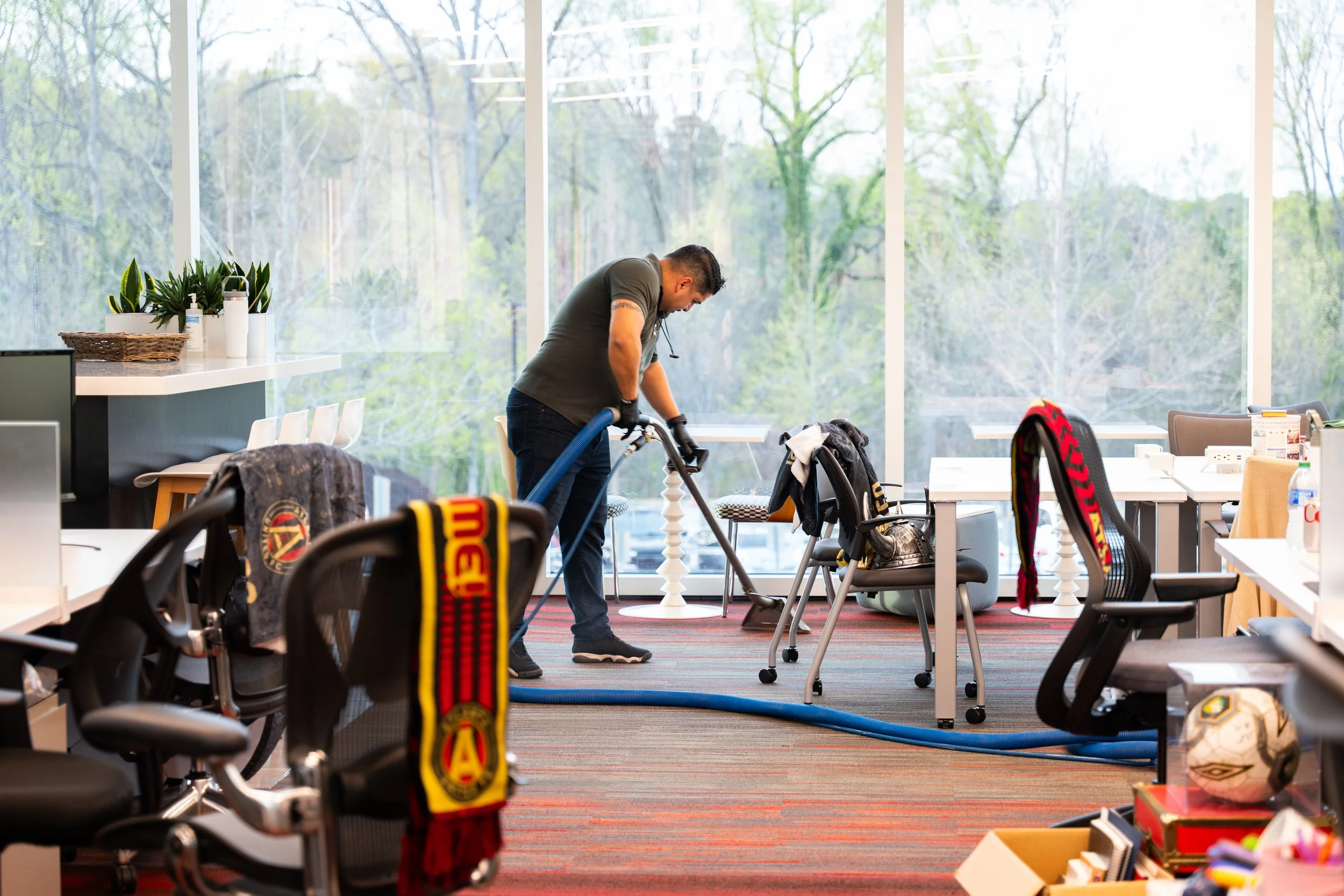 Clean residential living rooms carpet in Atlanta