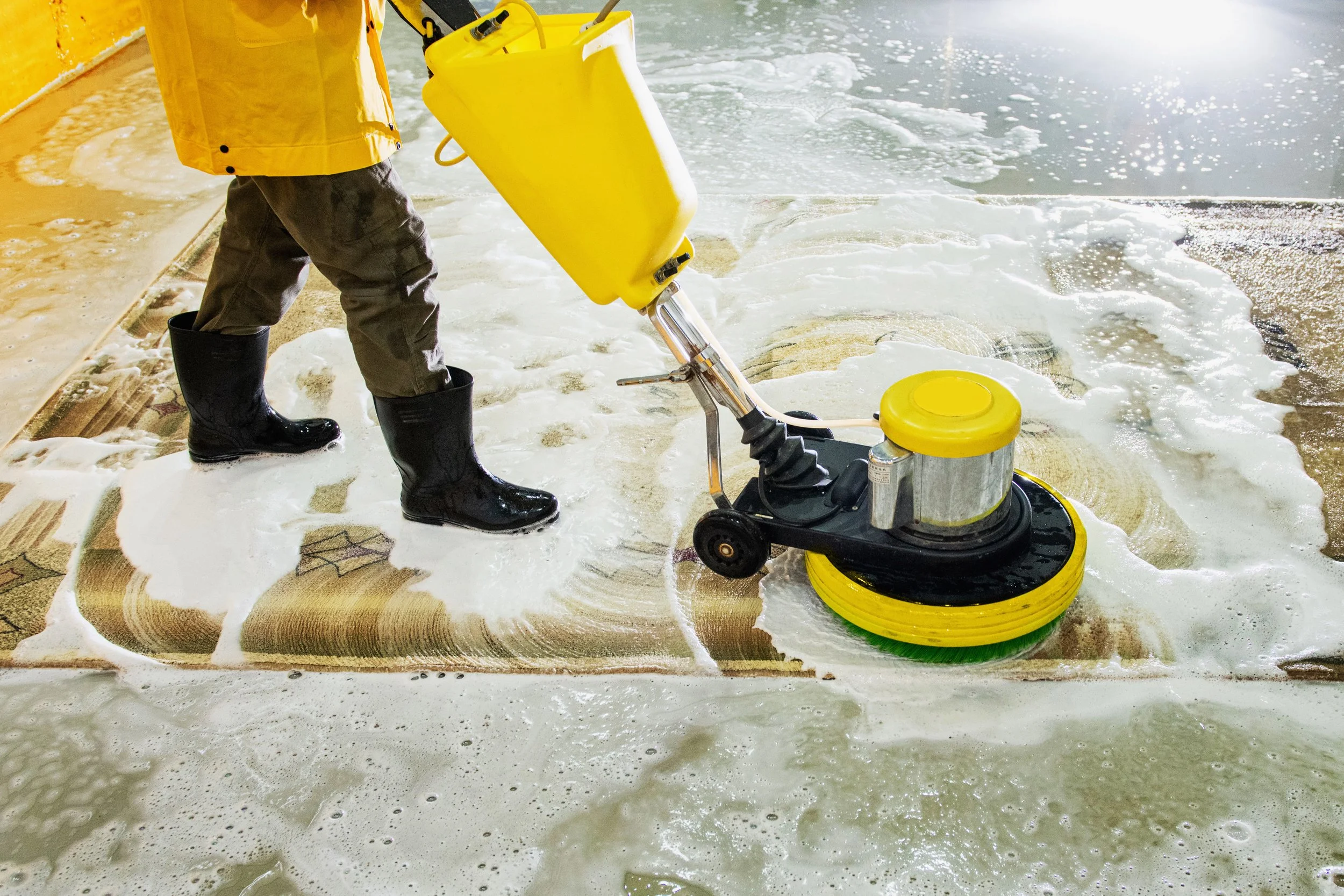 Deep carpet cleaning equipment in Atlanta