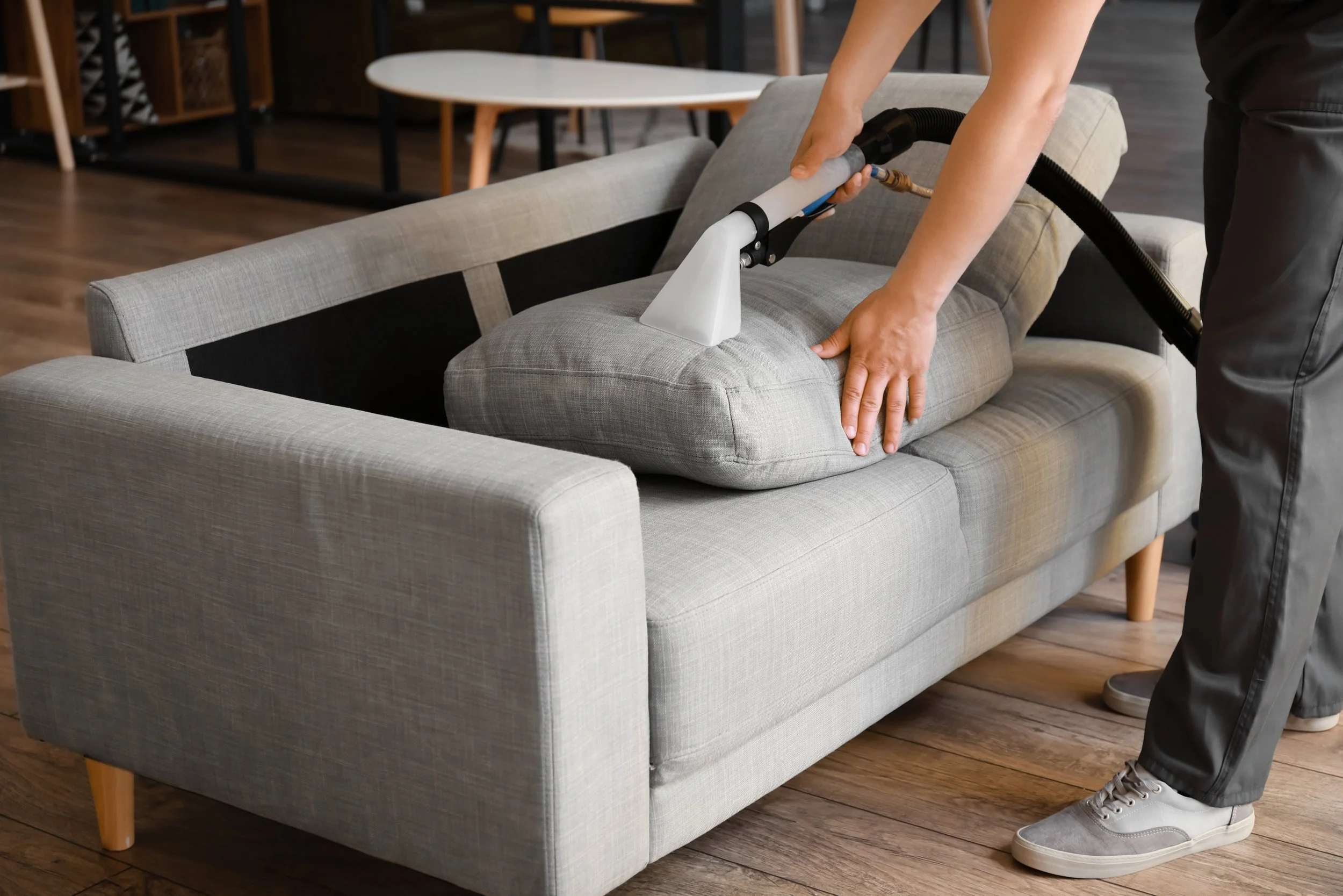 Deep upholstery and sofa cleaning in Atlanta