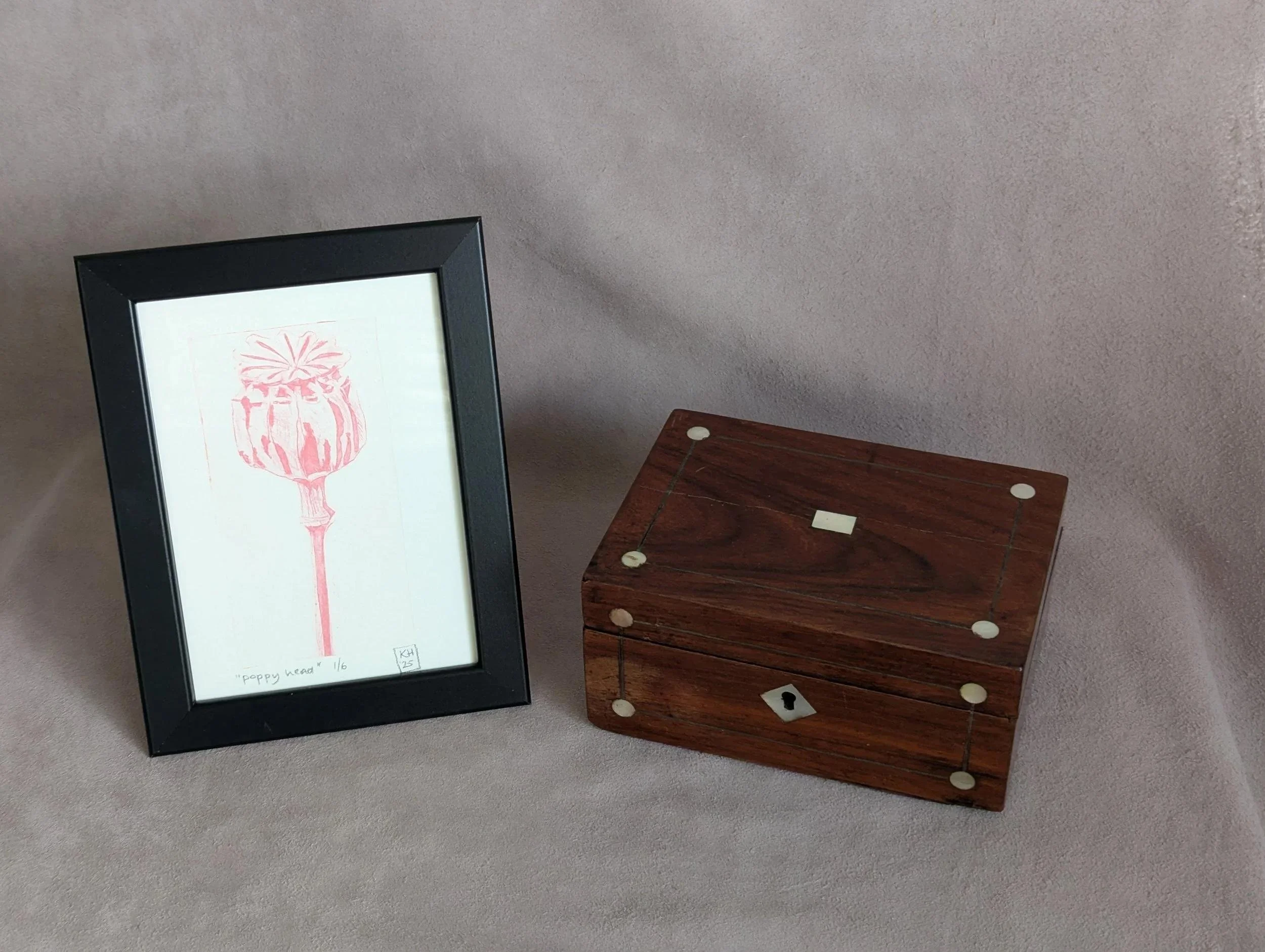 Poppy Seedhead - limited edition unframed collograph tetrapak print