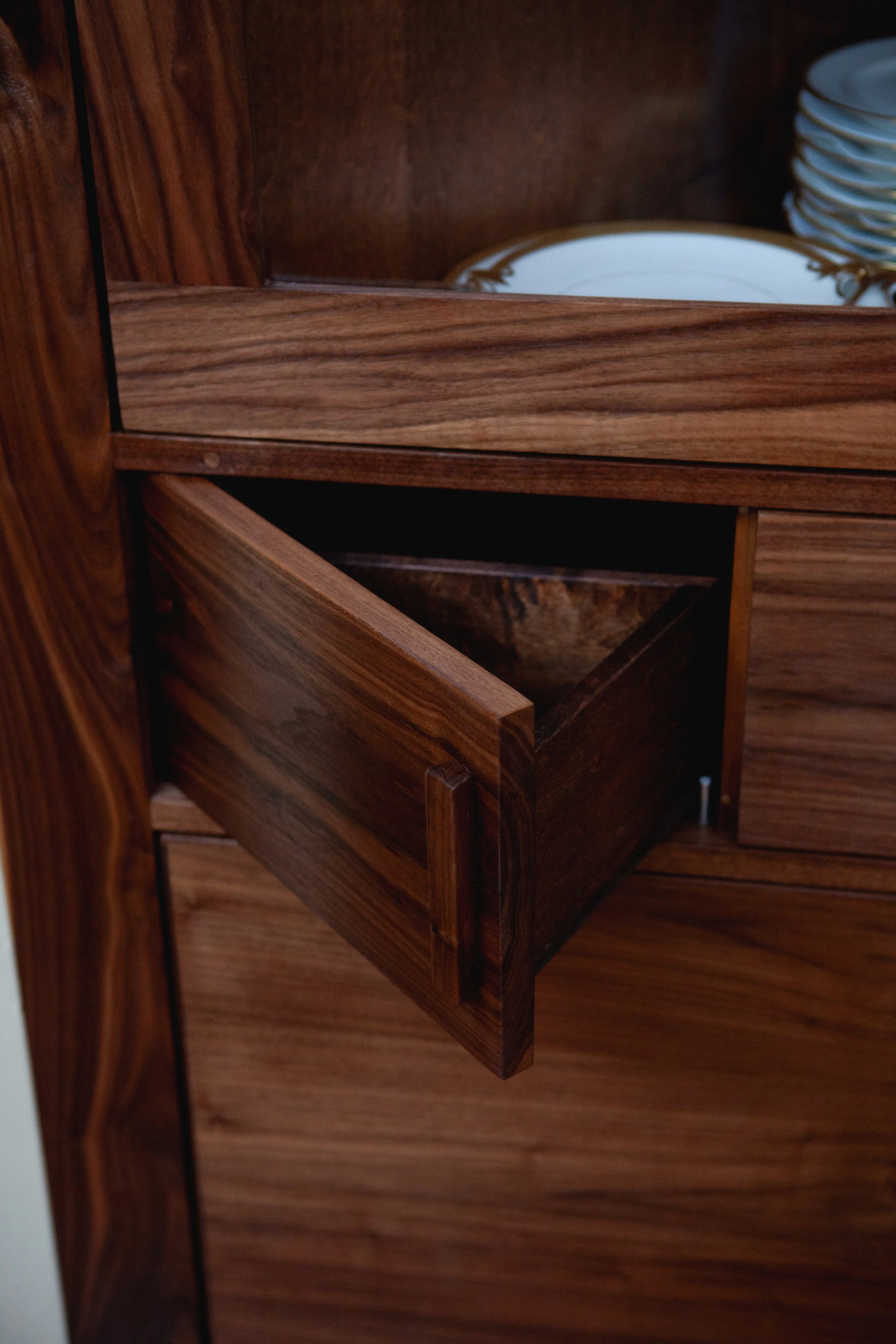 Corner Cabinet (5).jpg
