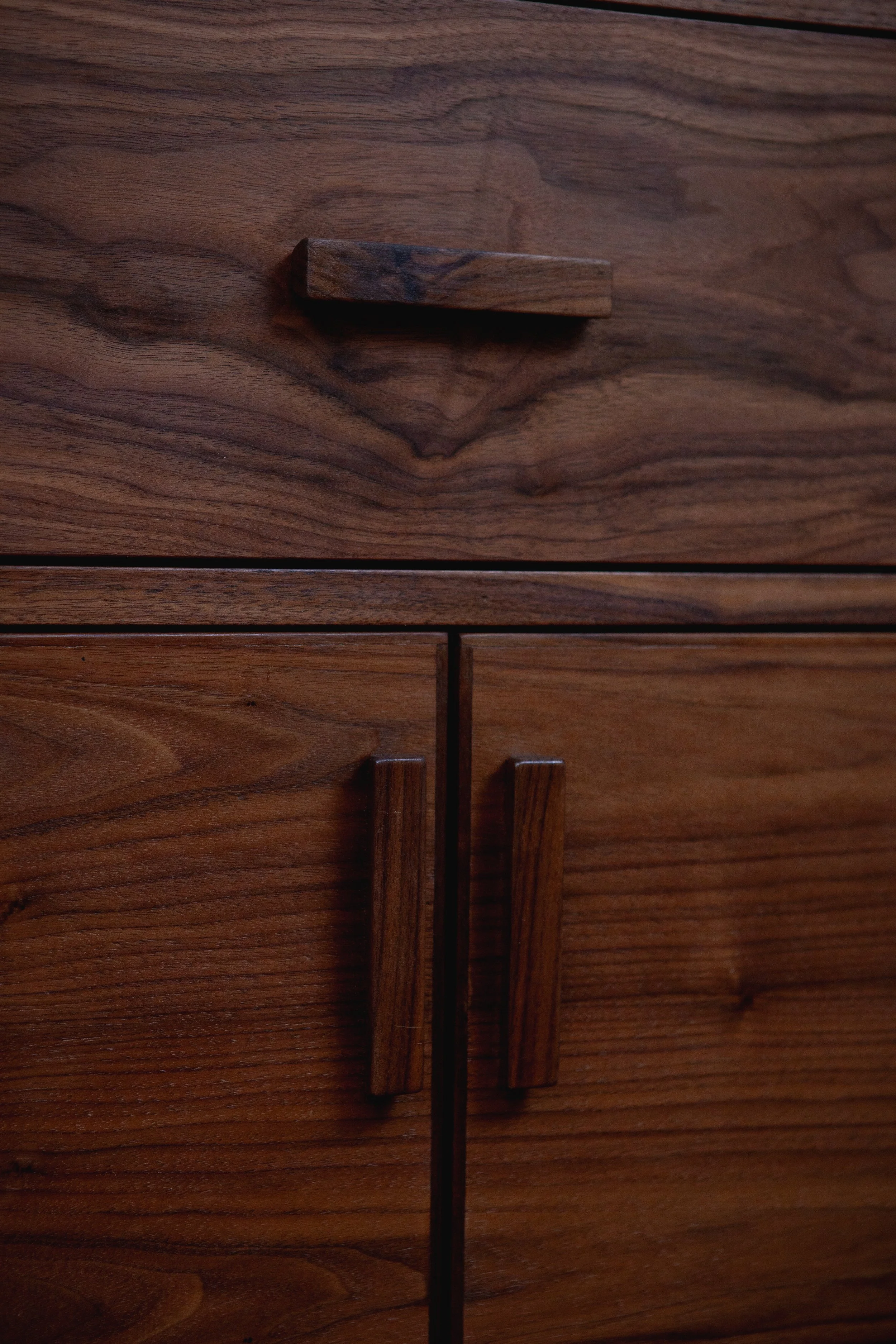 Corner Cabinet (6).jpg