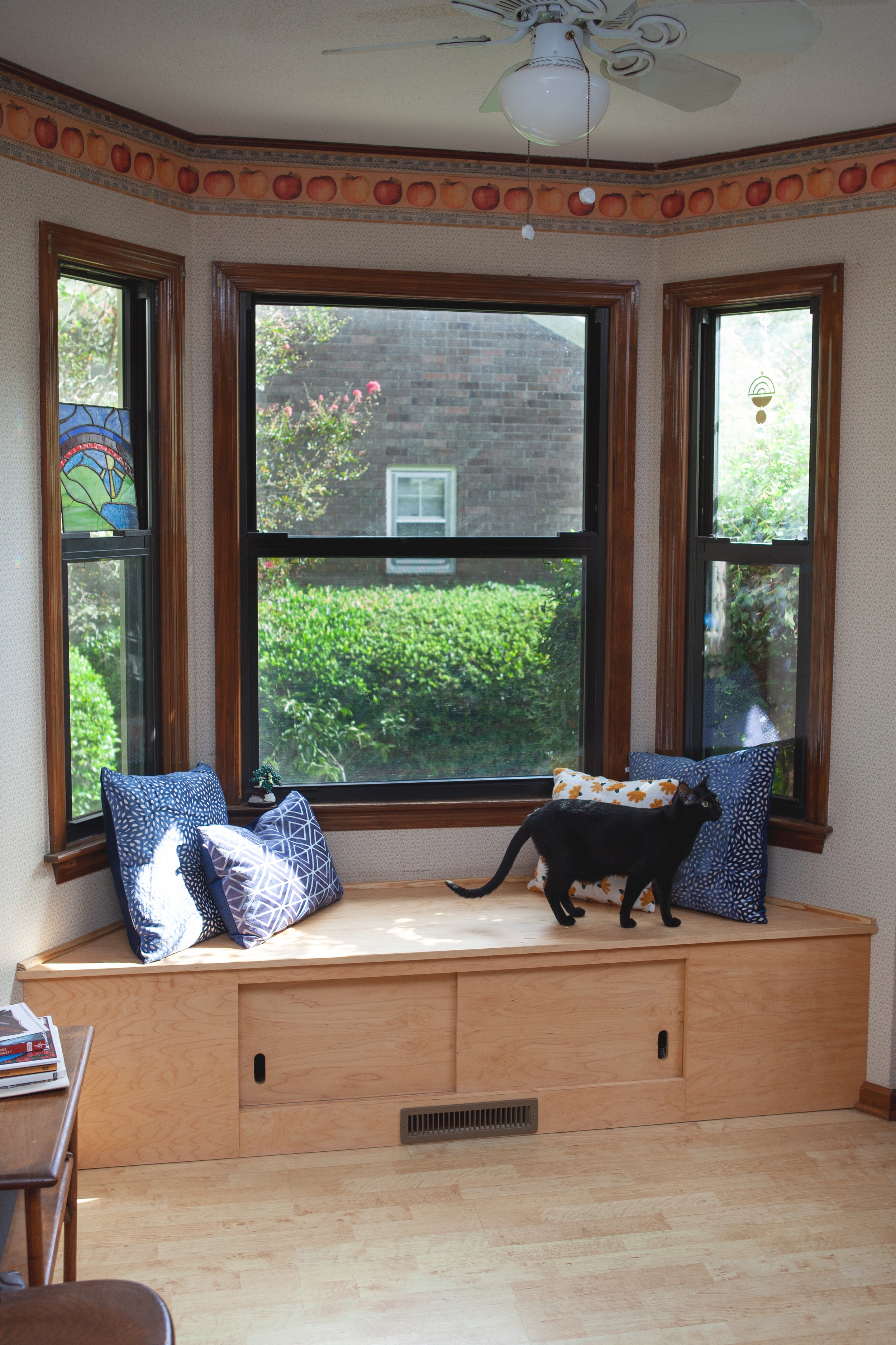 Breakfast Nook Bench