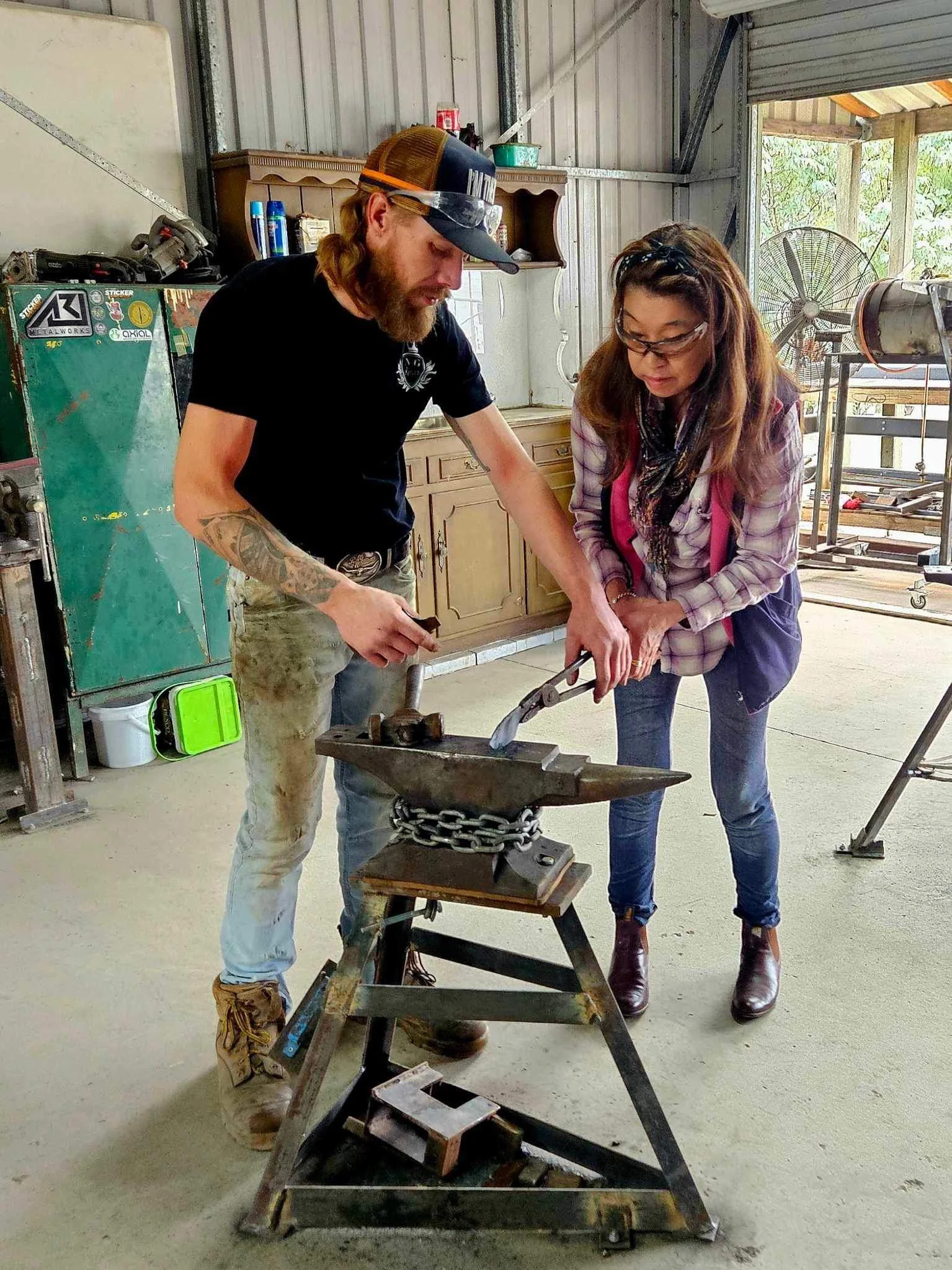 ngknives blacksmith and knifemaking classes
