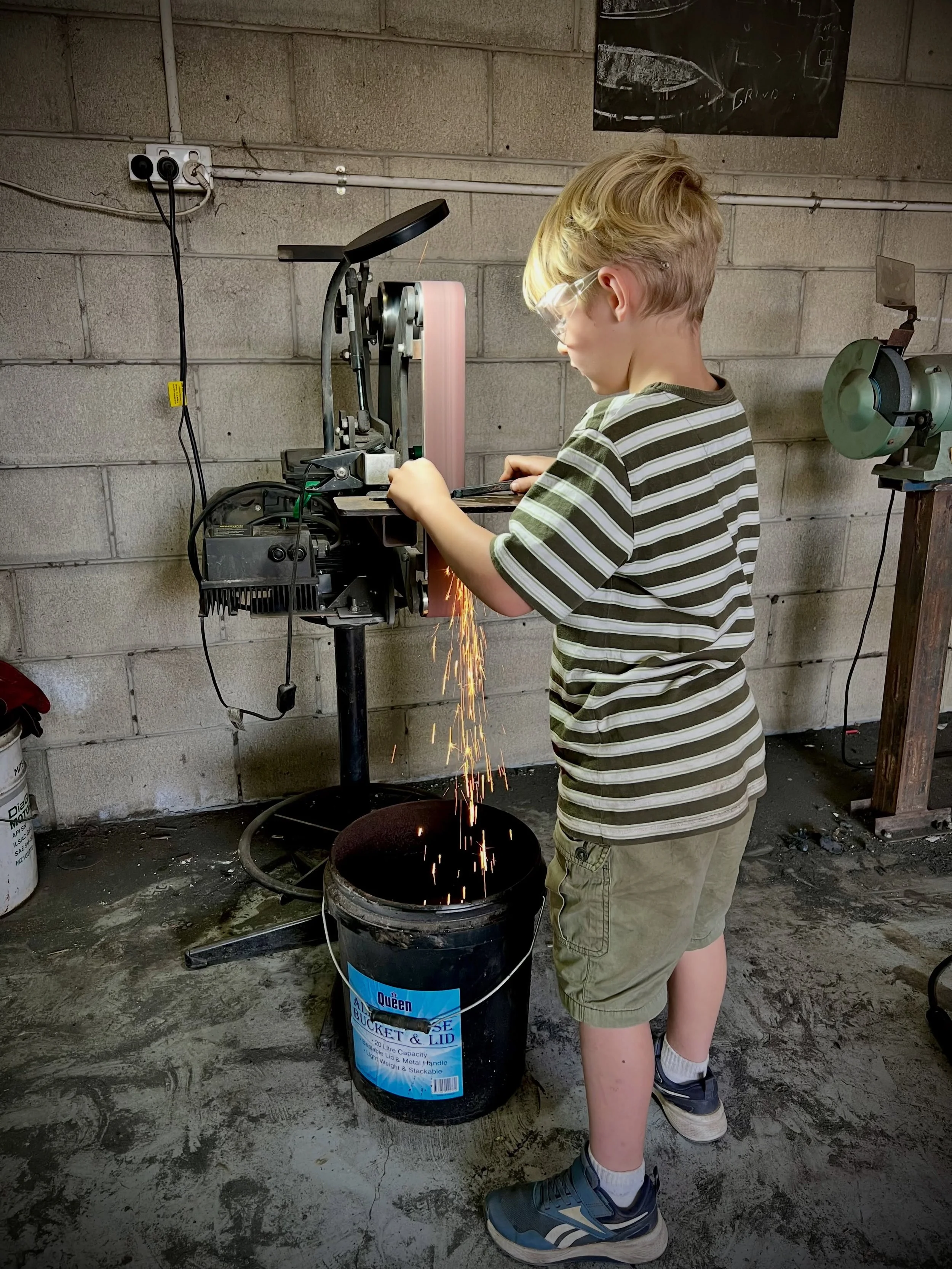 INTRODUCTION TO BLACKSMITHING: Kid's Only Flint Striker (3 hours)