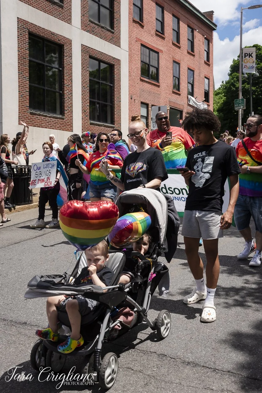 20240608-TaraCiriglianoPhotography_PoughkeepsiePride_725.jpg