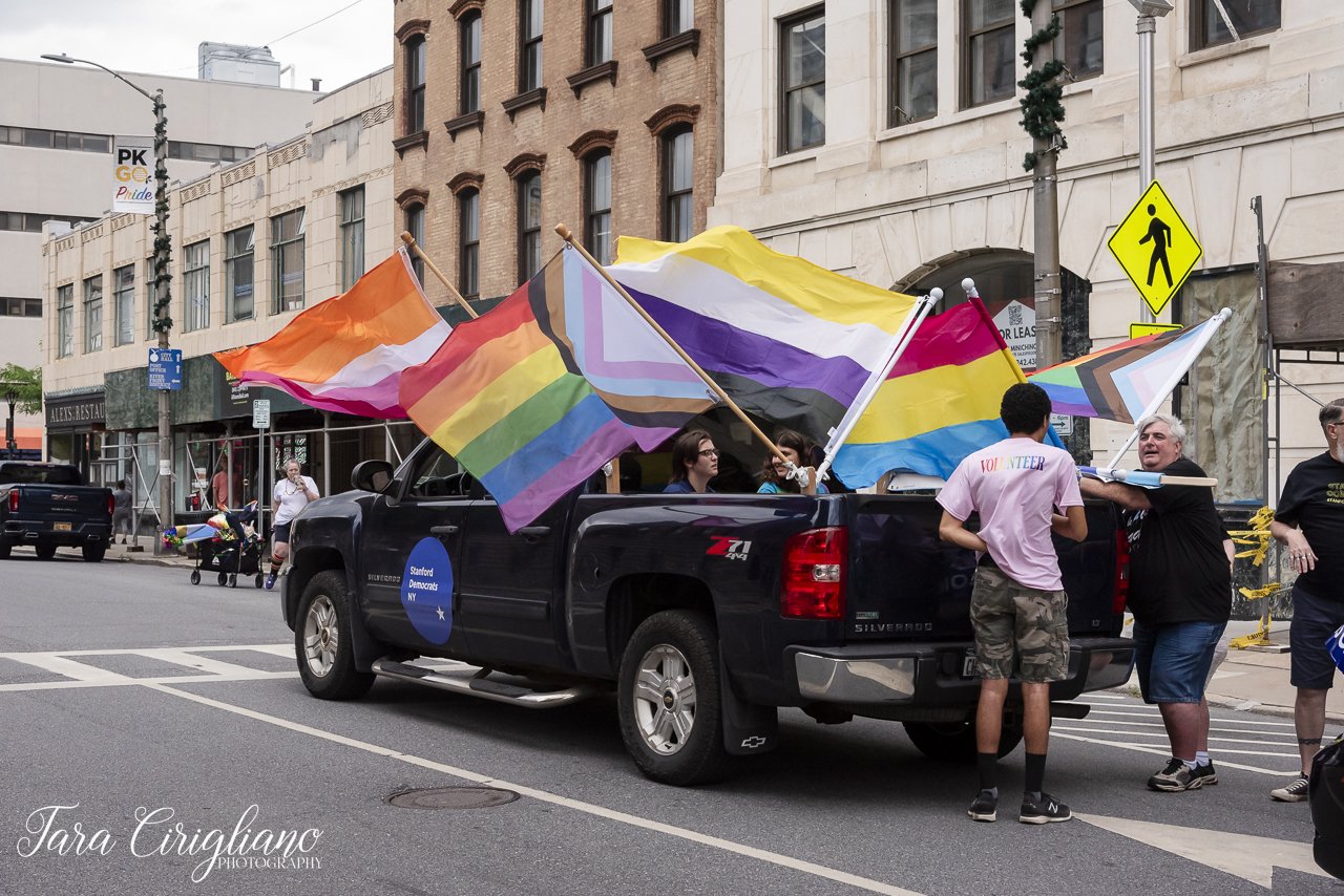 20240608-TaraCiriglianoPhotography_PoughkeepsiePride_492.jpg
