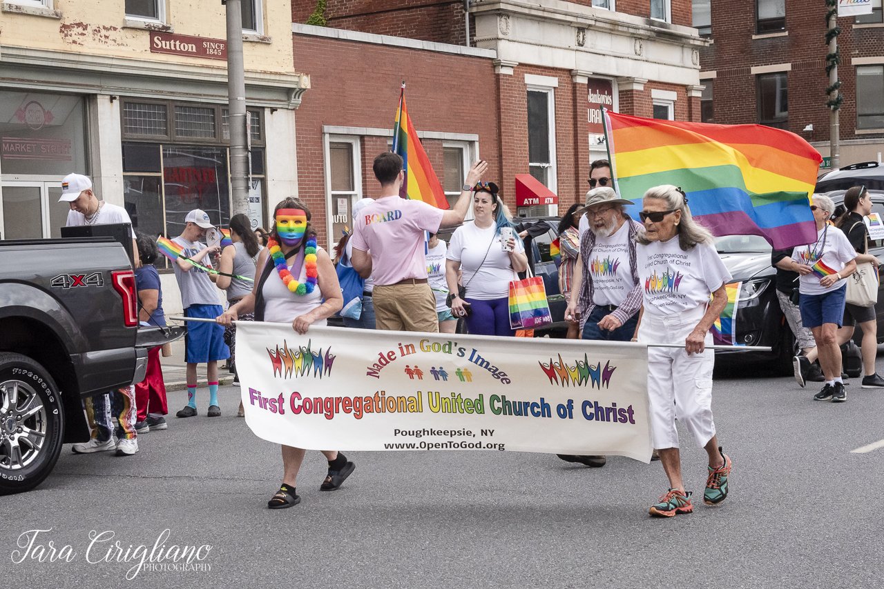 20240608-TaraCiriglianoPhotography_PoughkeepsiePride_486.jpg