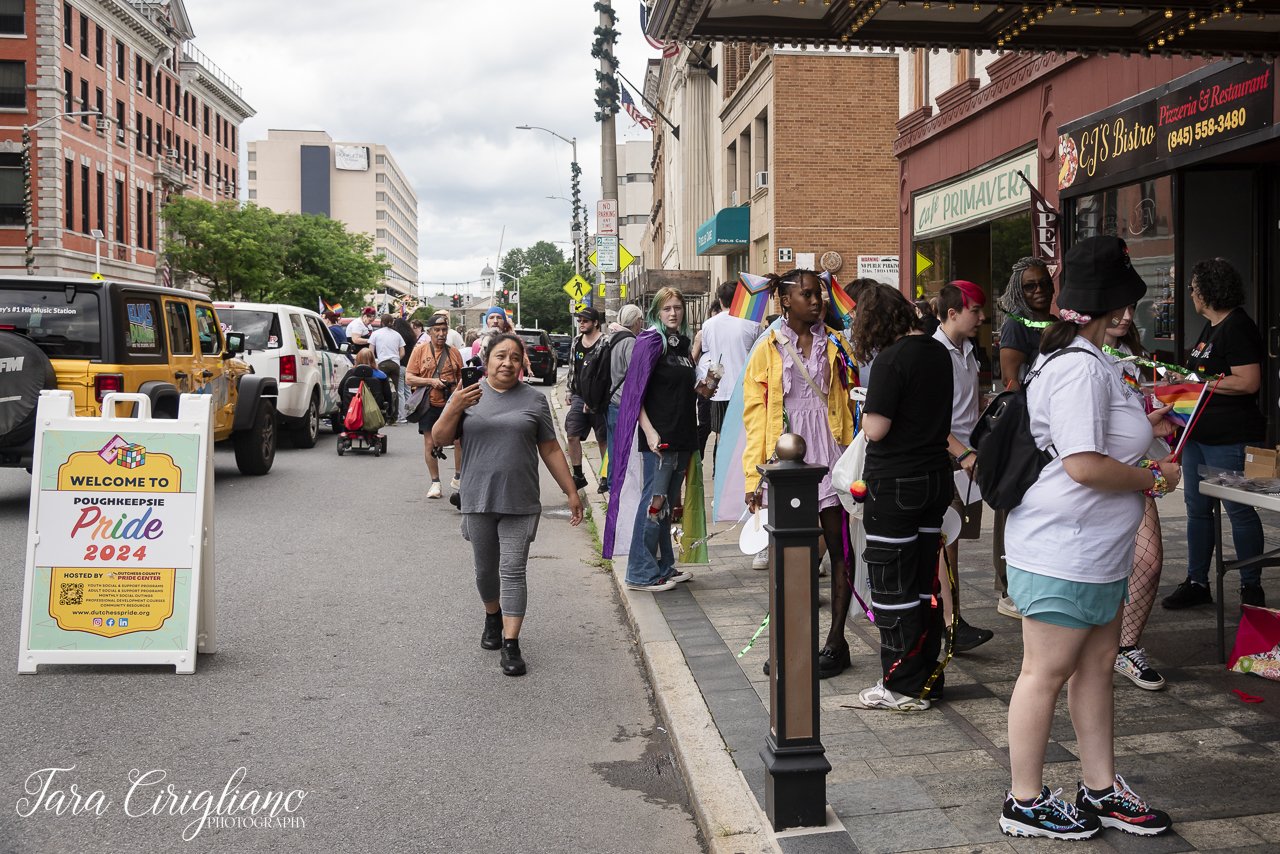 20240608-TaraCiriglianoPhotography_PoughkeepsiePride_479.jpg