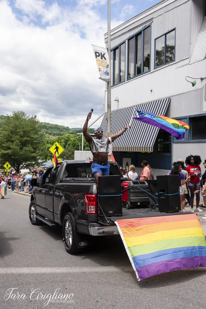 20240608-TaraCiriglianoPhotography_PoughkeepsiePride_753.jpg