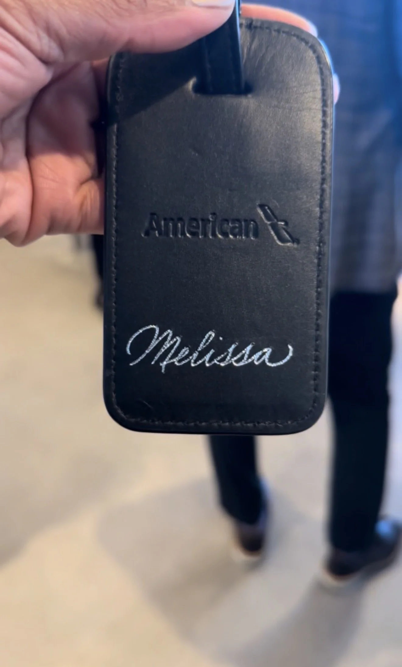 StaceyScribbling-Delaware-Calligraphy-Engraving-Bottle-Painting-PA-MD-NJ-corporateevent-luggagetag-customization-heatfoiling
