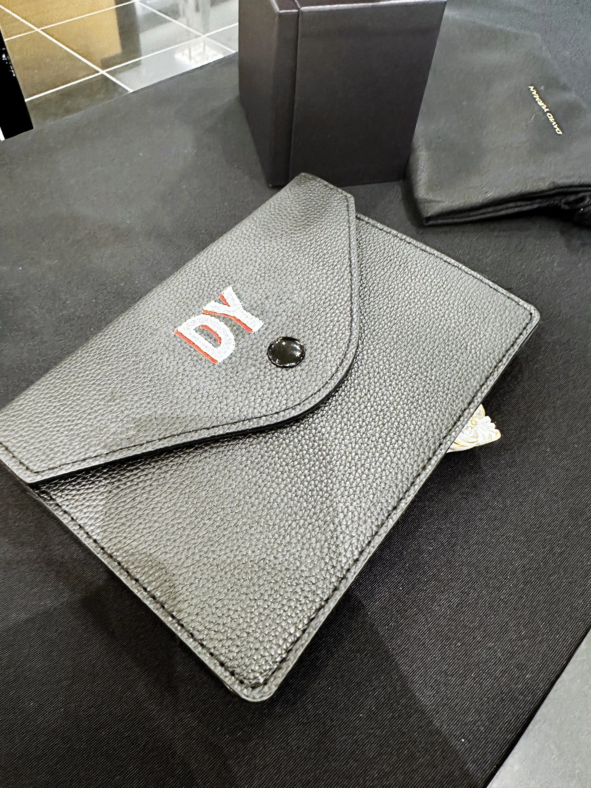 David Yurman at Bloomingdale's Leather Painting Event | Hand-painted gift pouches and jewelry cases onsite to elevate the luxury purchase experience.