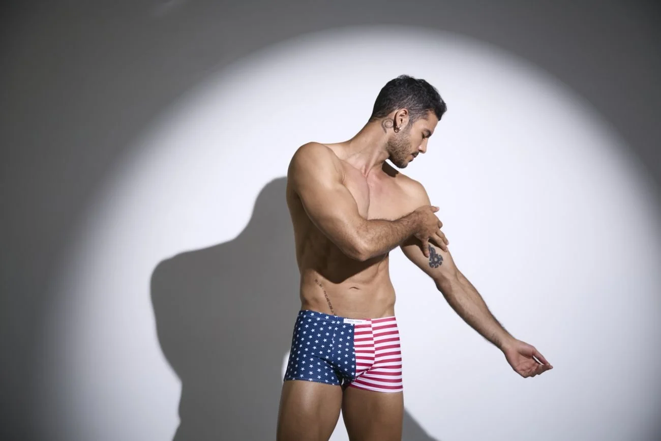 JUSTIN+SIMON_XSJ08_USA Flag_3 (1).jpg