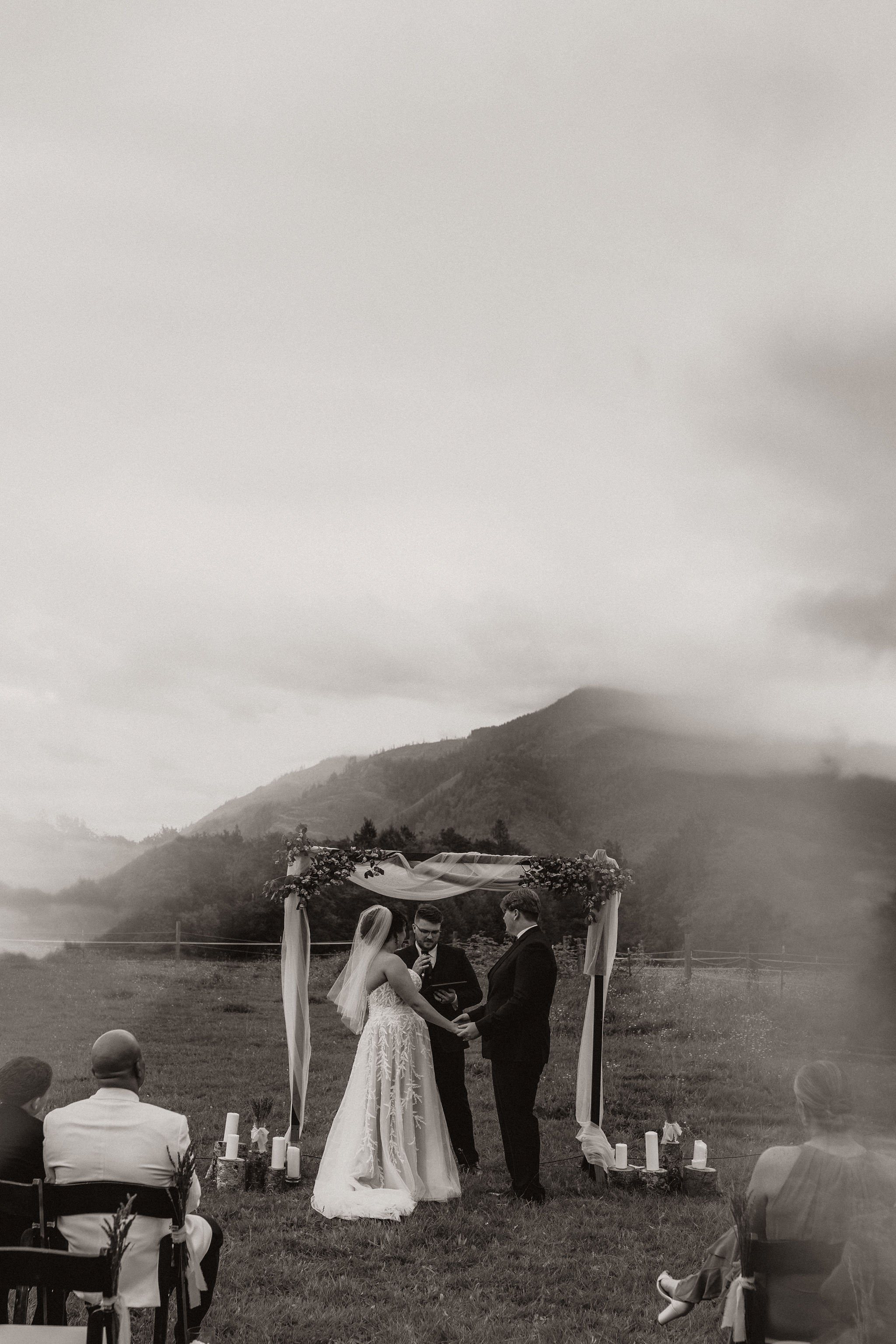 Oregon Coast Wedding and Elopement Photographer Shannon Weiss Photo (8).jpg