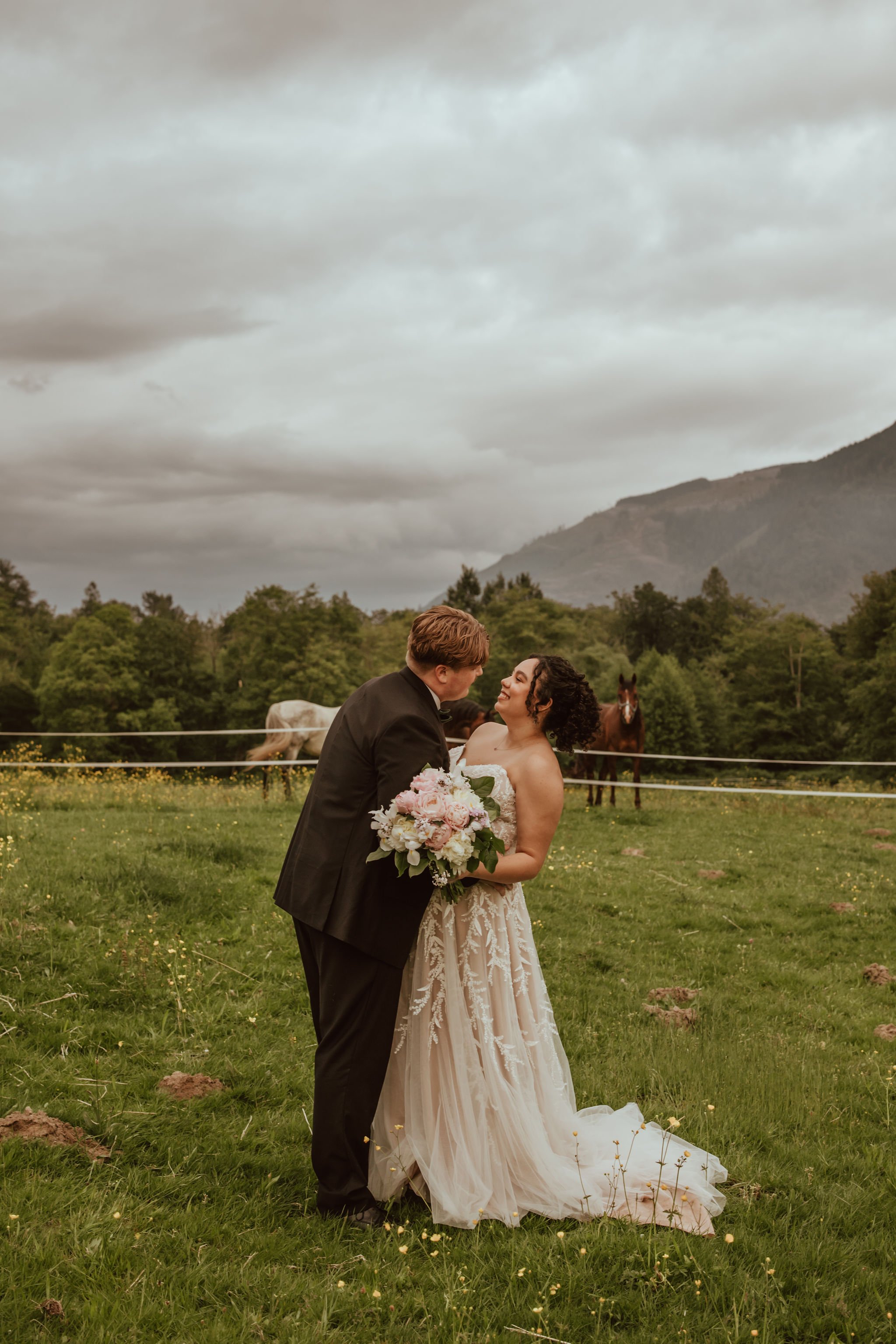 Oregon Coast Wedding and Elopement Photographer Shannon Weiss Photo (42).jpg