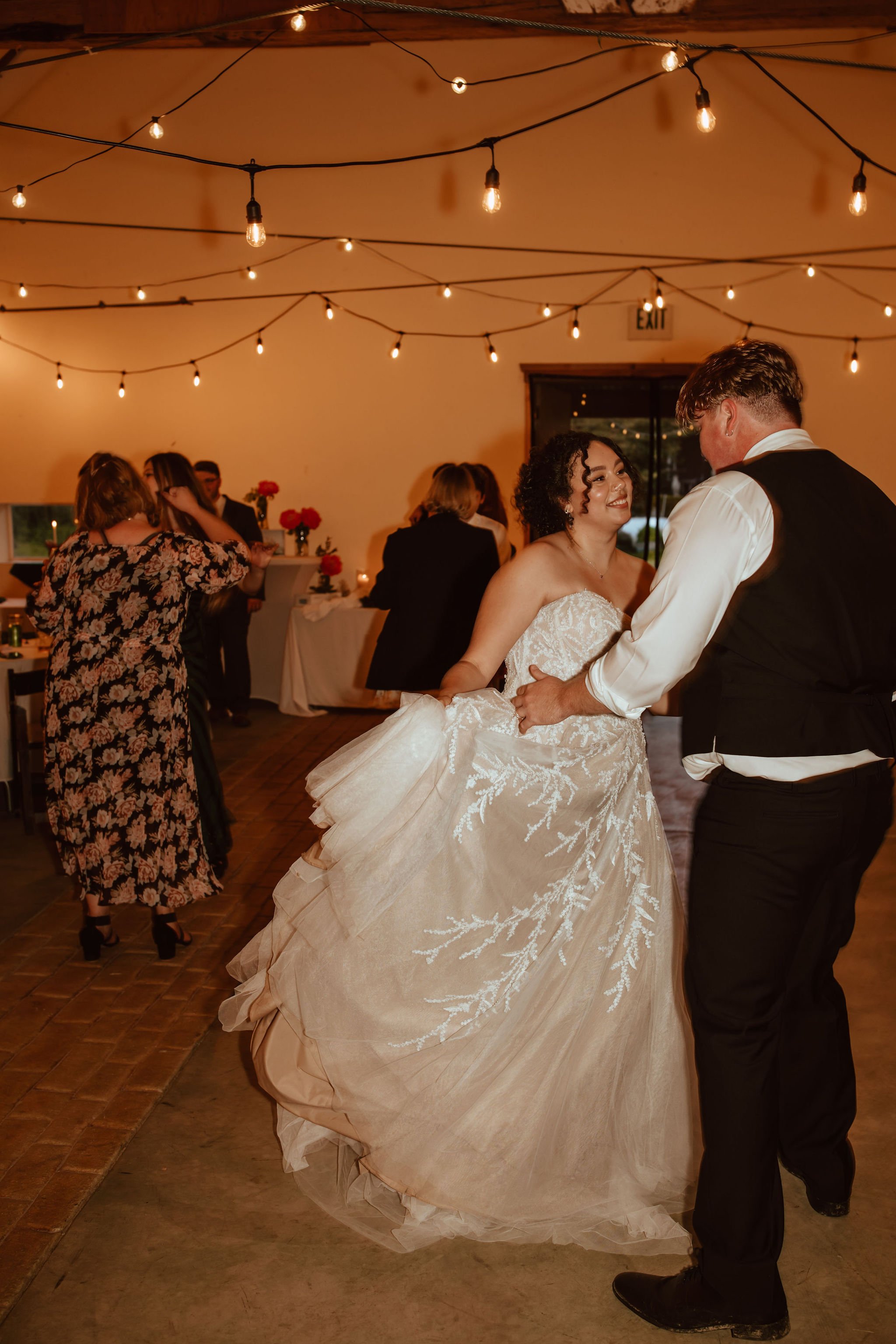 Oregon Coast Wedding and Elopement Photographer Shannon Weiss Photo (67).jpg