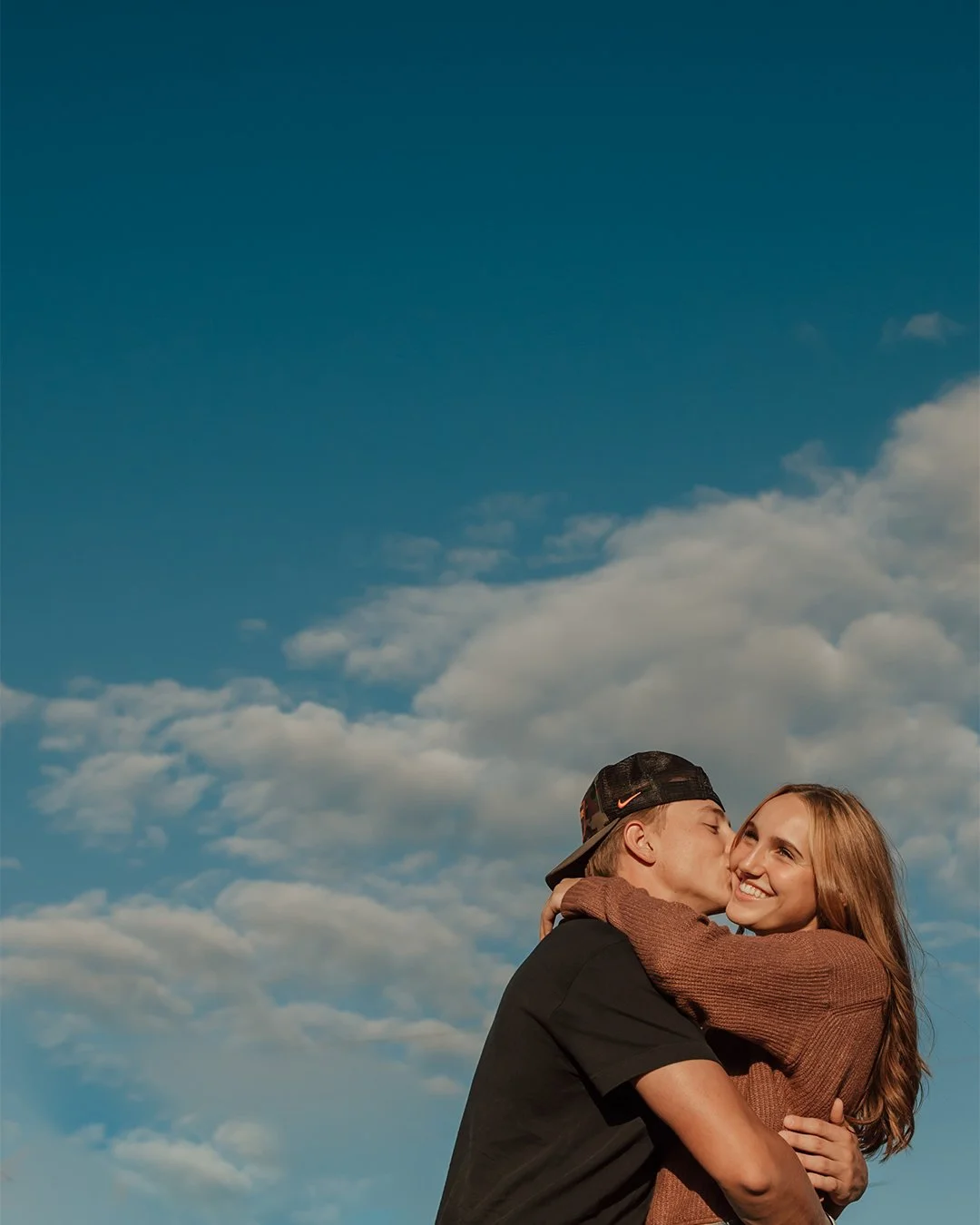 Easton + Ally // The sweetest countryside session with a couple of beautiful humans who couldn't help but smile at each other the whole time. A couple OSU athletes (Go Beavers!), they met at a college hangout and have already been together for nearly