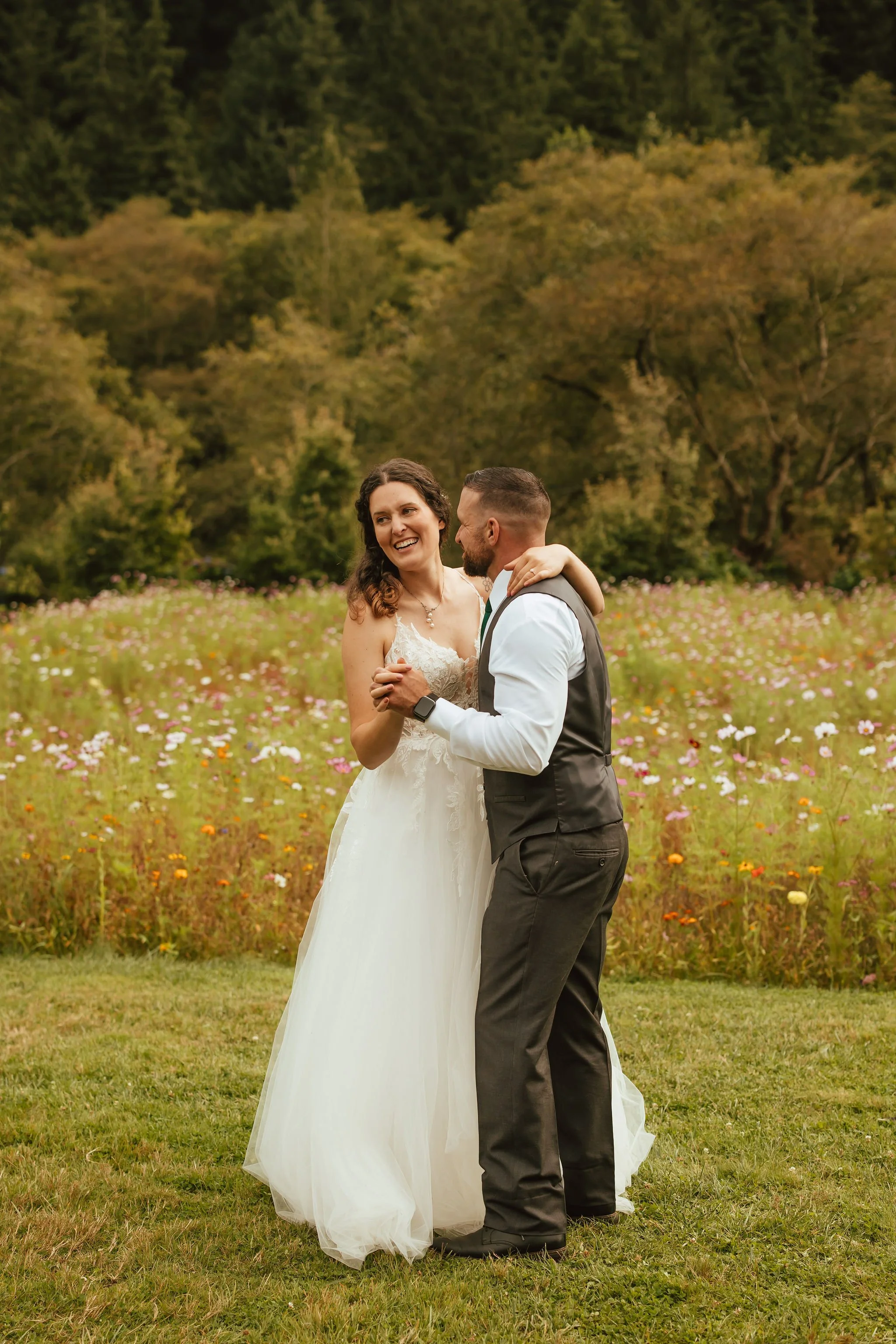 Tillamook Oregon Wedding Hydrangea Ranch (25).jpg