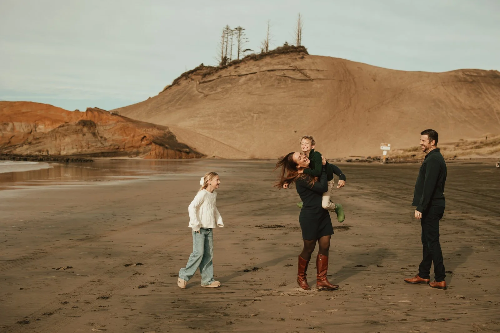 Pacific City Family Photographer Oregon (7).jpg