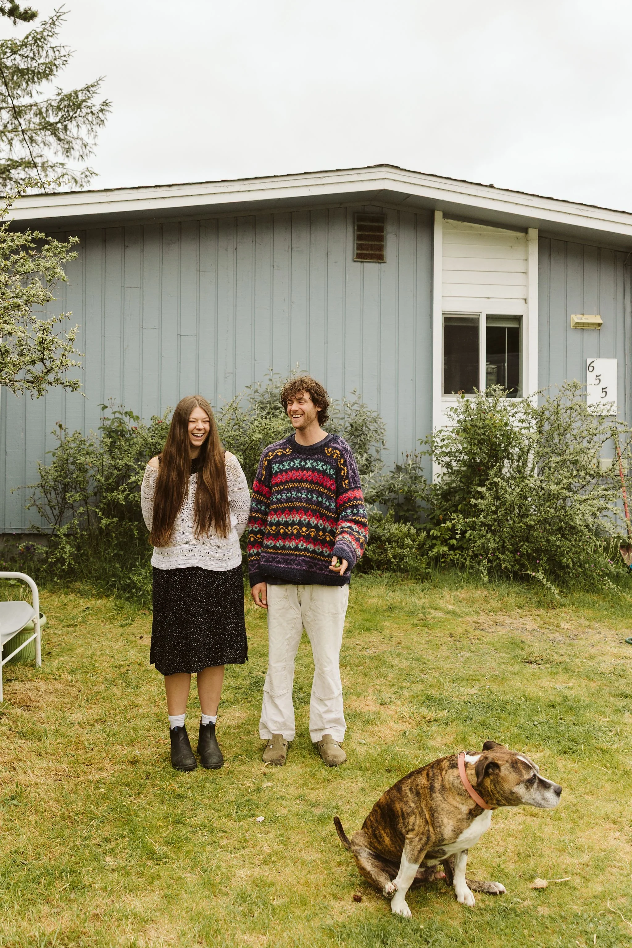 A fun loving neighborhood walk // Lincoln City, Oregon Photographer