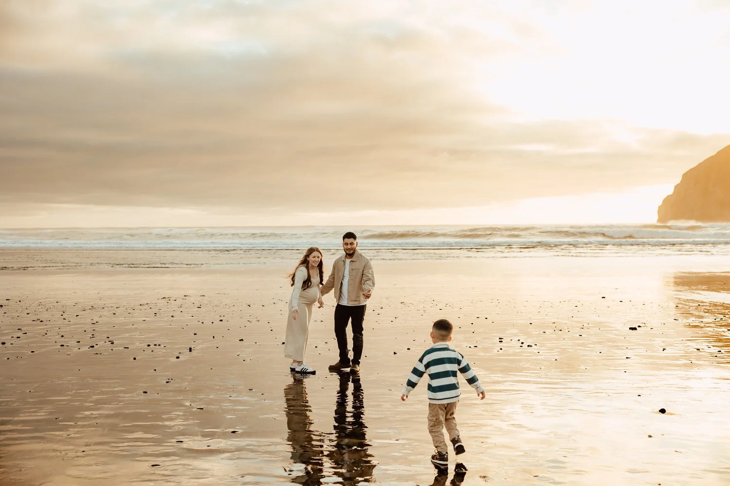 Lincoln City Family Photographer (23).jpg