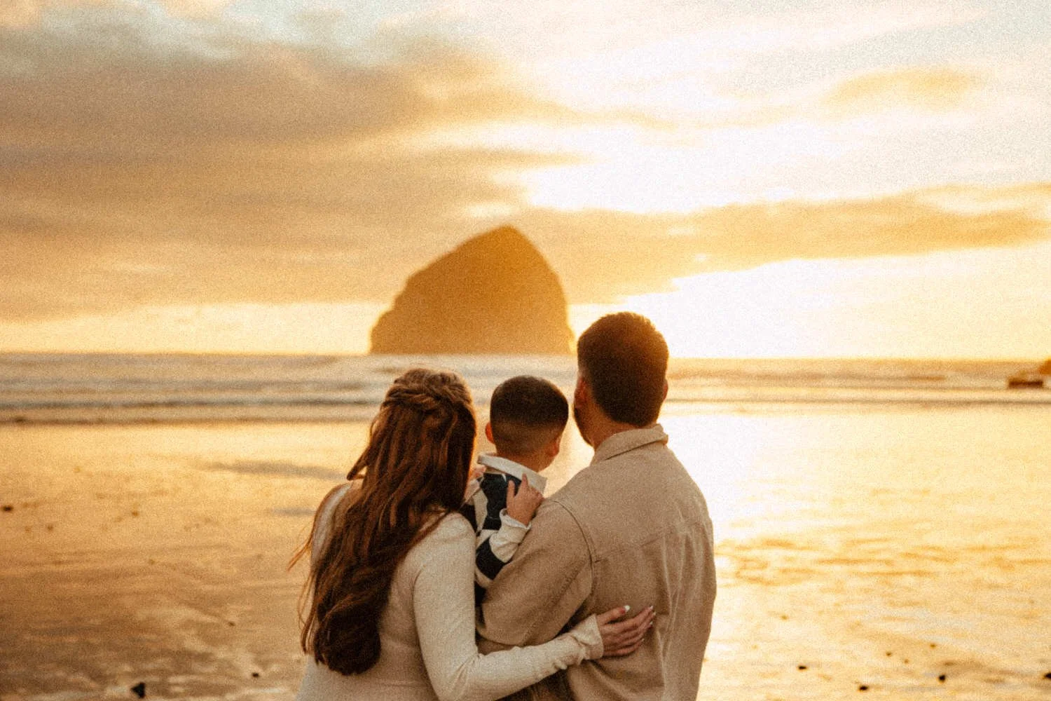 Lincoln City Family Photographer (28).jpg