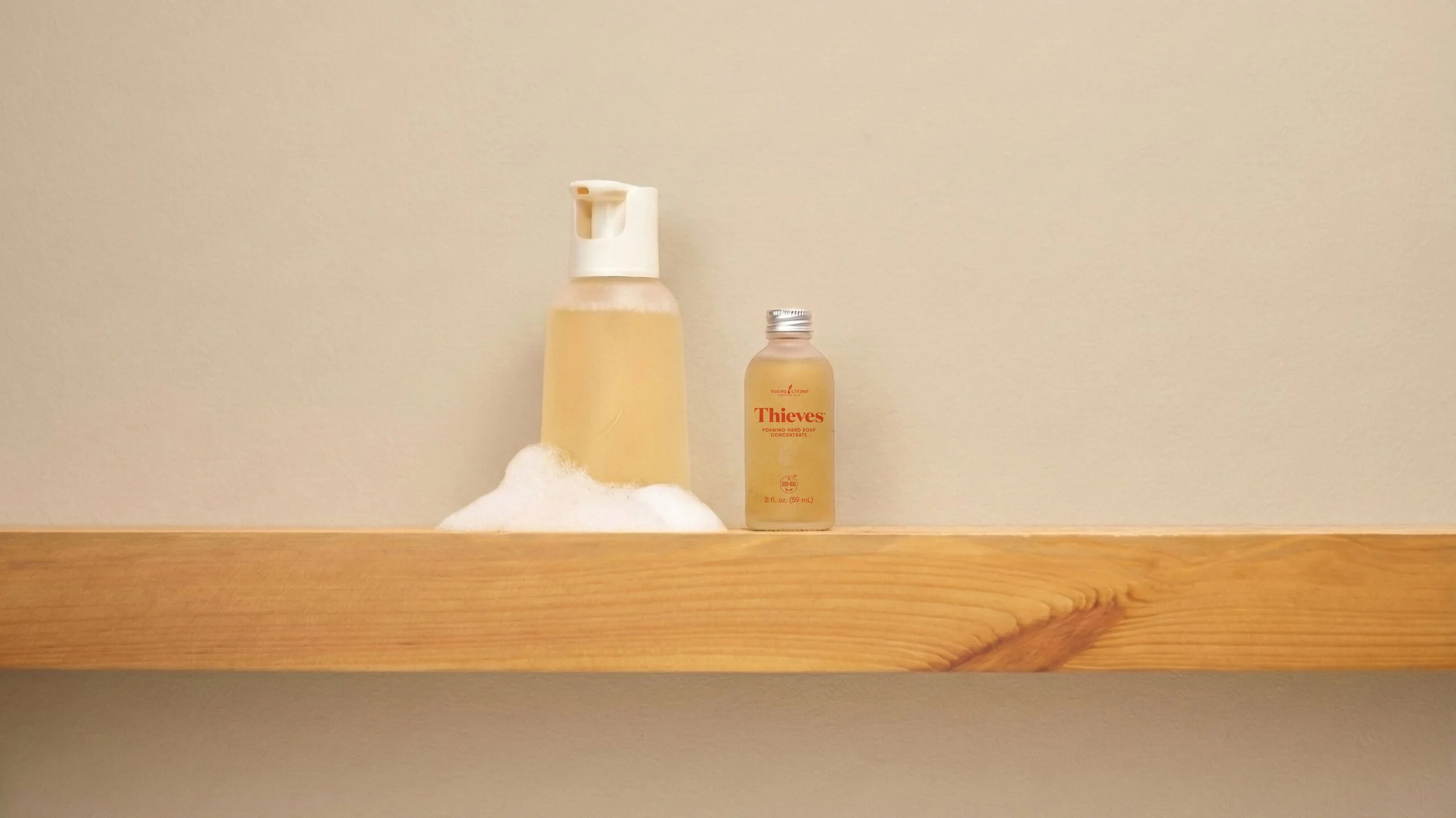 Thieves_Concentrate_beauty3_US_2025-recolorogyl-scaled.jpg