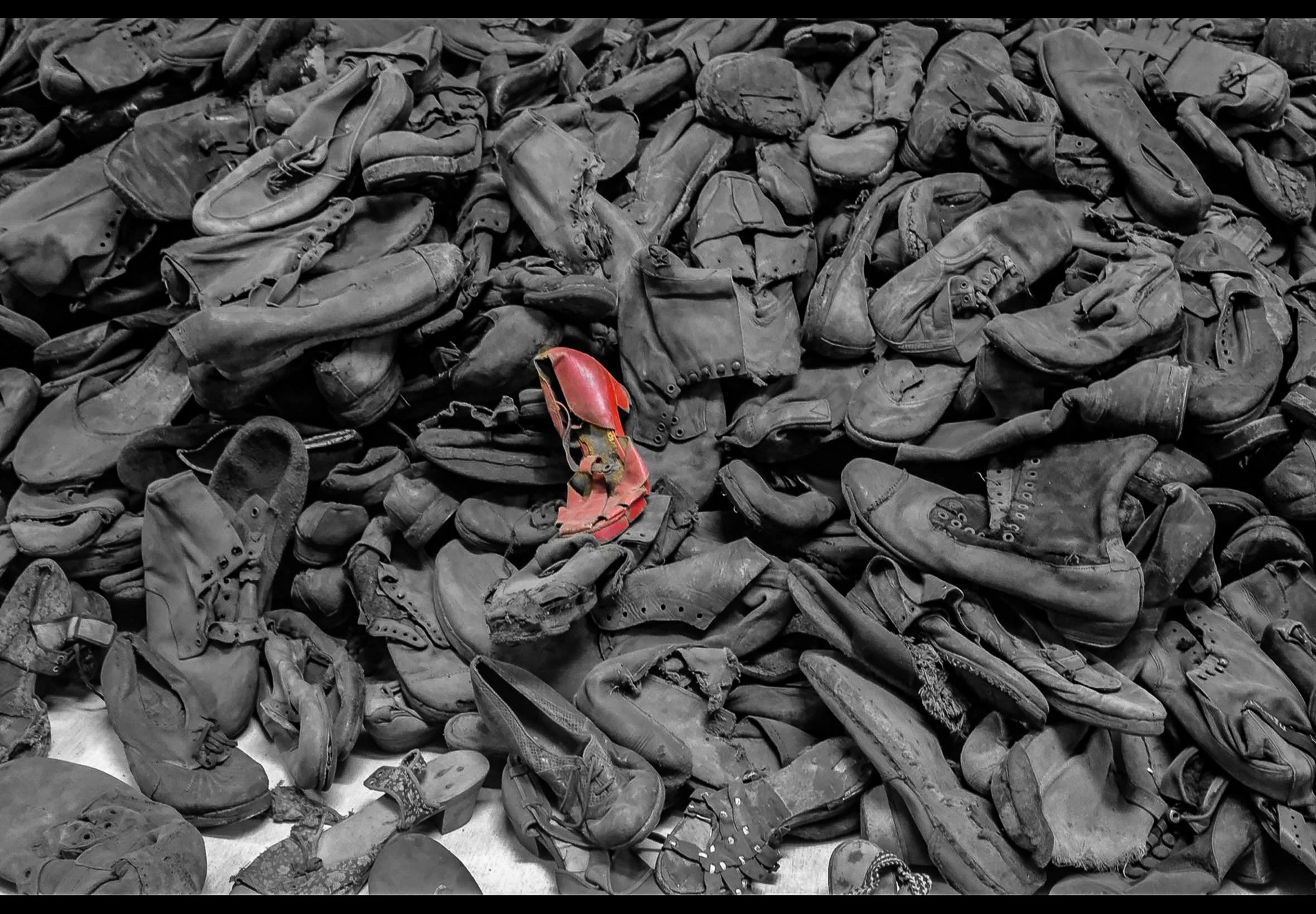 selective_red_shoe.jpg