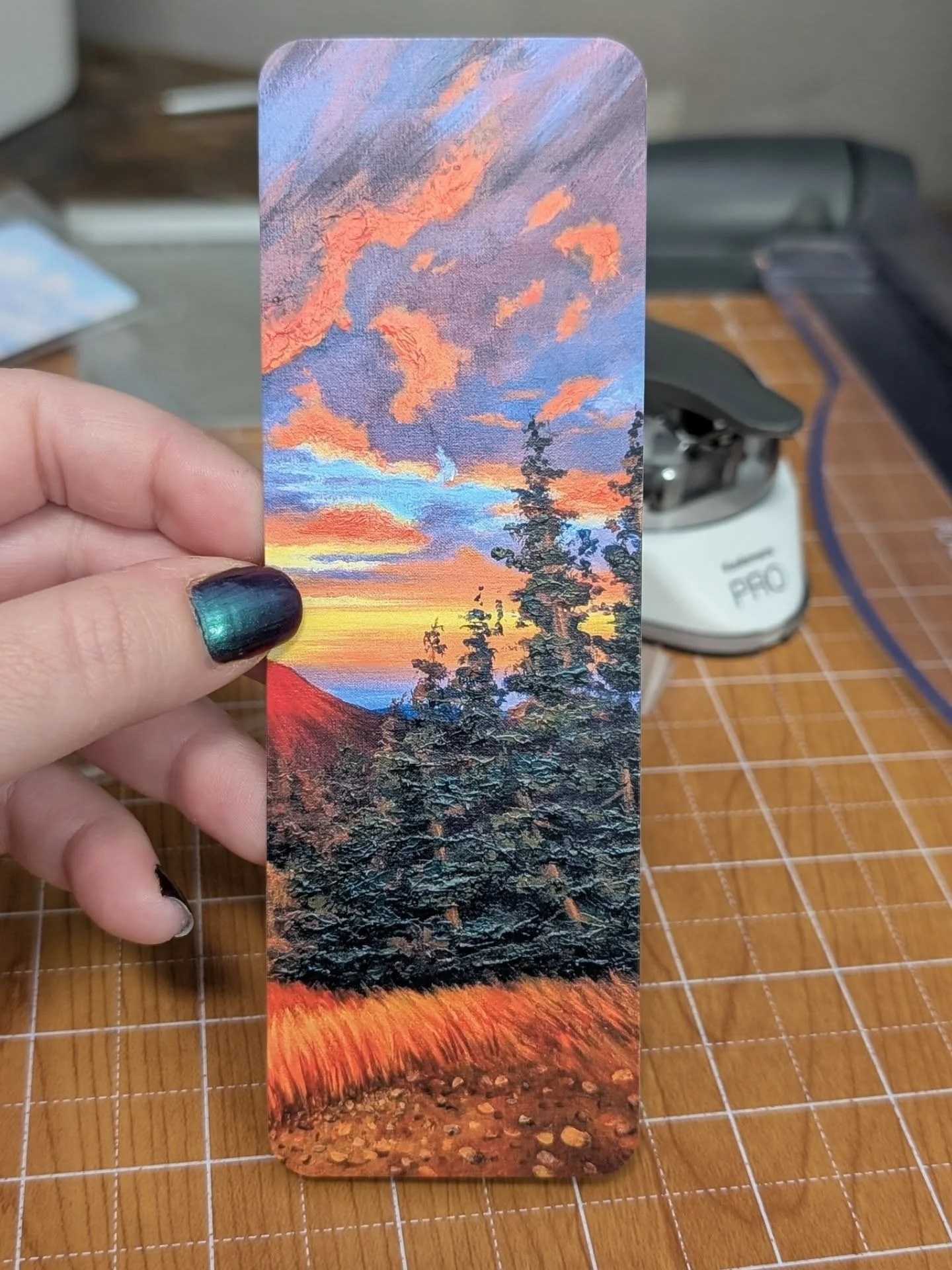 Looking for stocking stuffers?? Check out my website for bookmarks, stickers, and greeting cards 🧑&zwj;🎨 I just added these bookmarks and more stickers to my shop! Visit my website at www.artblockllc.com or visit the link inside my bio.