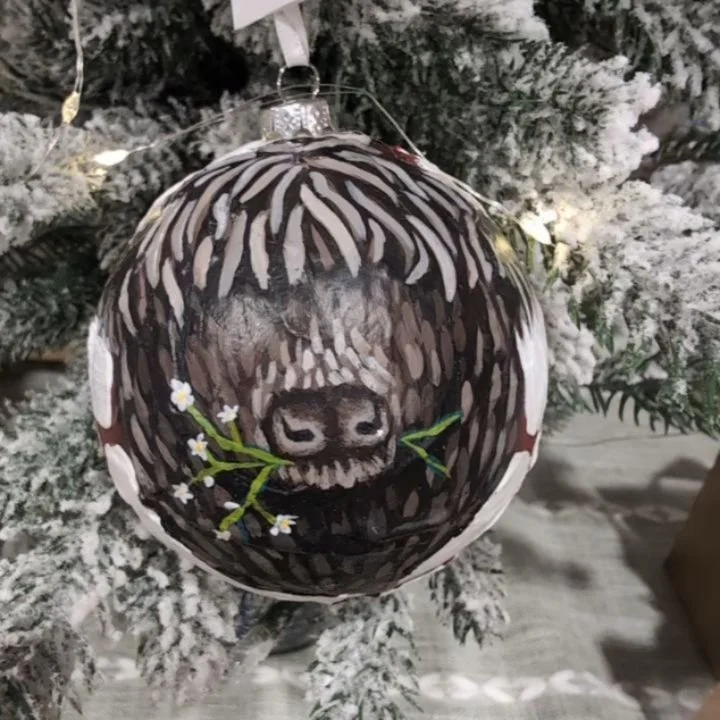 I painted Christmas Ornaments for the first time this year 🎄🎨🖌️ I'm really happy with how they came out! They were perfect for my holiday markets, and I look forward to expanding on them in the future!

#christmas #holidays #homedecor