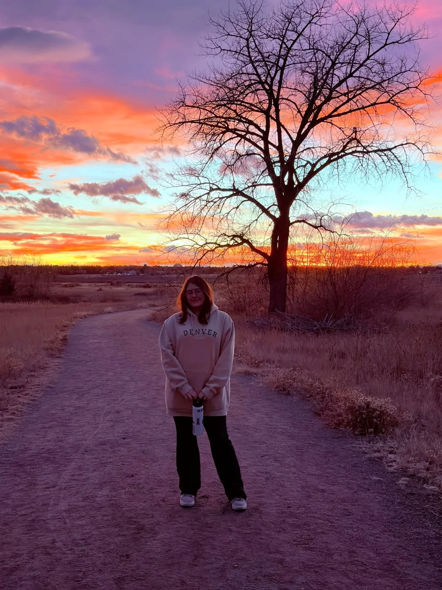 What can I say? I'm a moody person making moody art 🧑&zwj;🎨 Like my moody work? Check out my shop to see all my stickers, bookmarks, and greeting cards! Link in bio ✨

Scroll to the last slides to see what painting I'm currently working on! 

#kamr