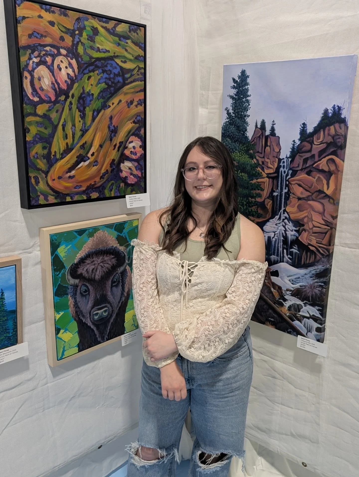 Today I'm at the Foothills Art Market until 5pm! Come say hi and support local artists! 👩&zwj;🎨

And tomorrow I'll be at the Arvada Kite festival from 11-4pm! 

Hope to see you around! 🥰
