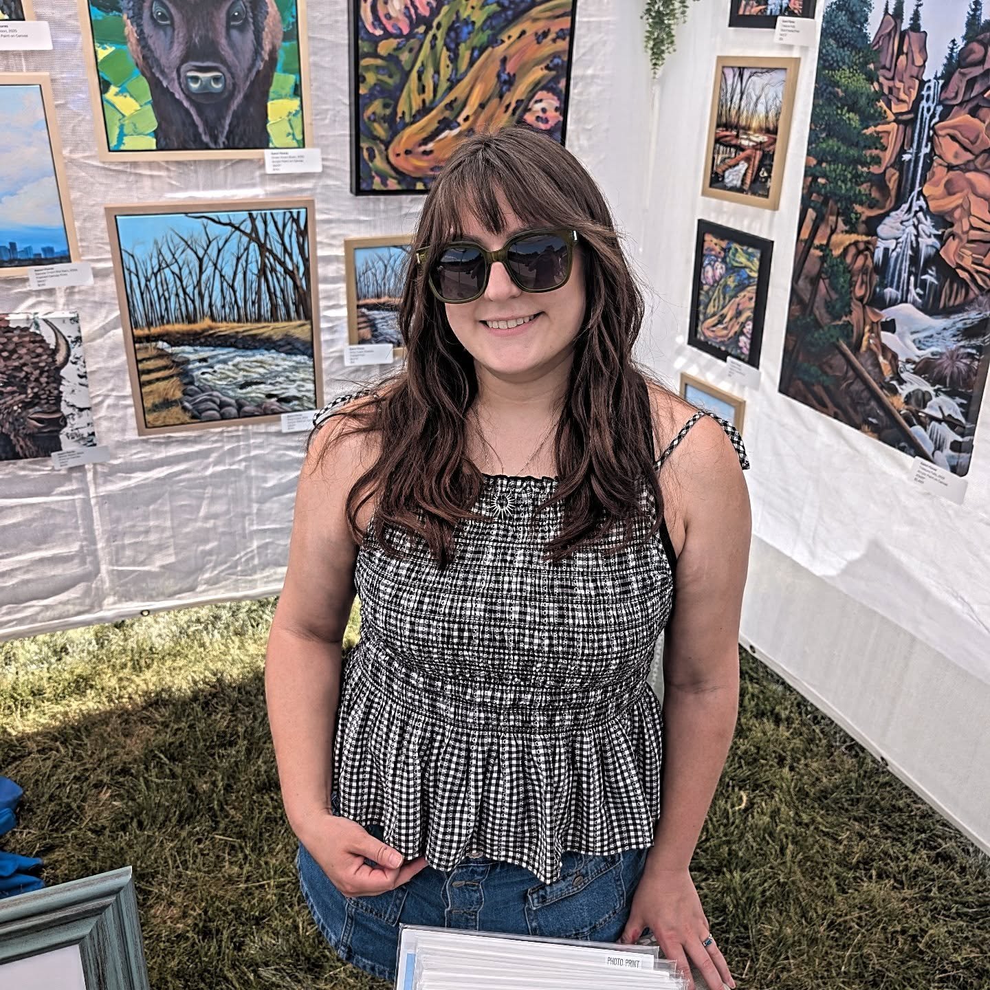Today I'll be at Thortonfest until 7pm! Come by and say hi if you're in the area! Find me at booth 21 👩&zwj;🎨