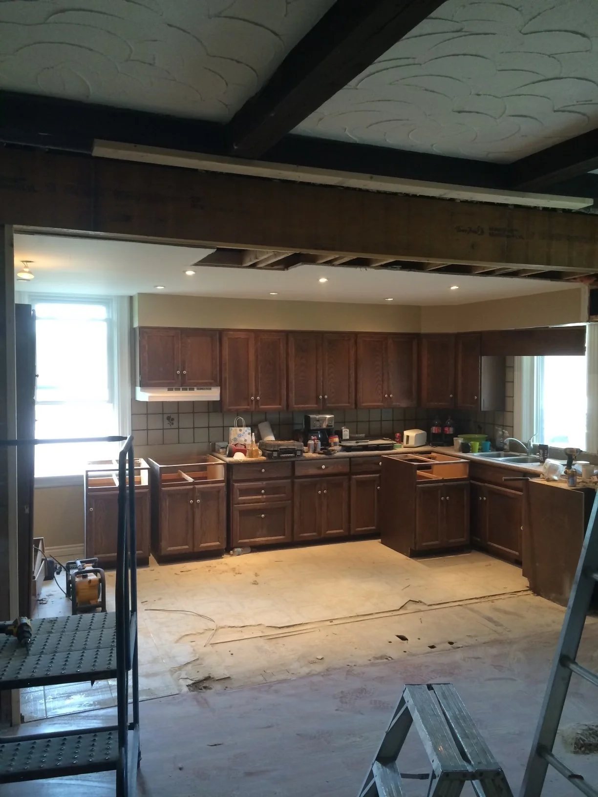 Farmhouse kitchen before.jpg