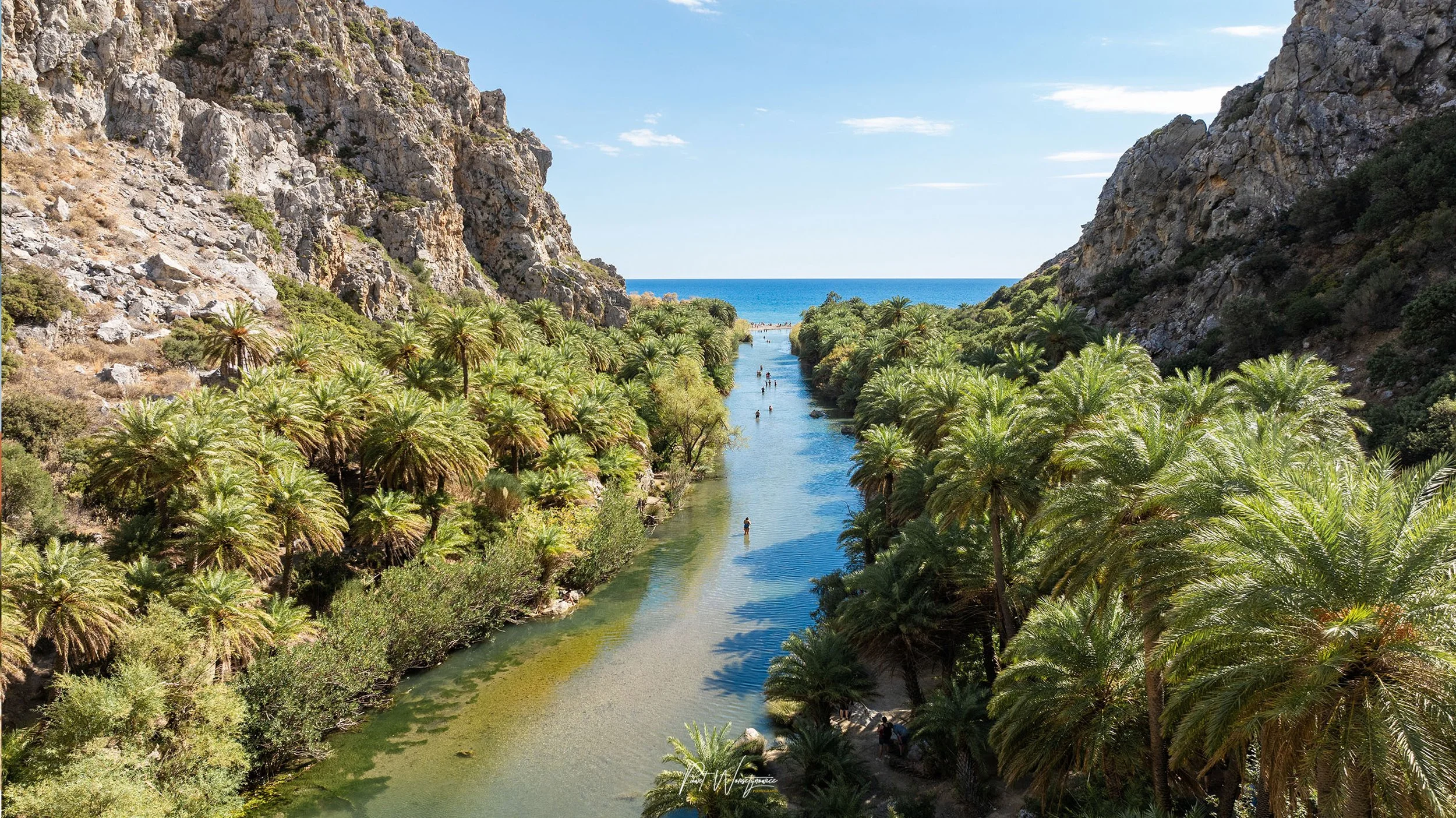 Poznaj południową Kretę - jezioro Kournas, Preveli Beach i zachód słońca w okolicach Rethymno.