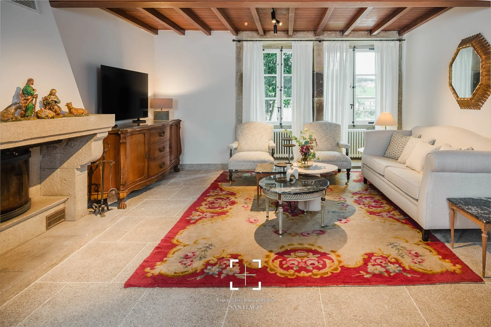 Fotografía profesional de interiores en alojamiento turístico de alto nivel en Galicia