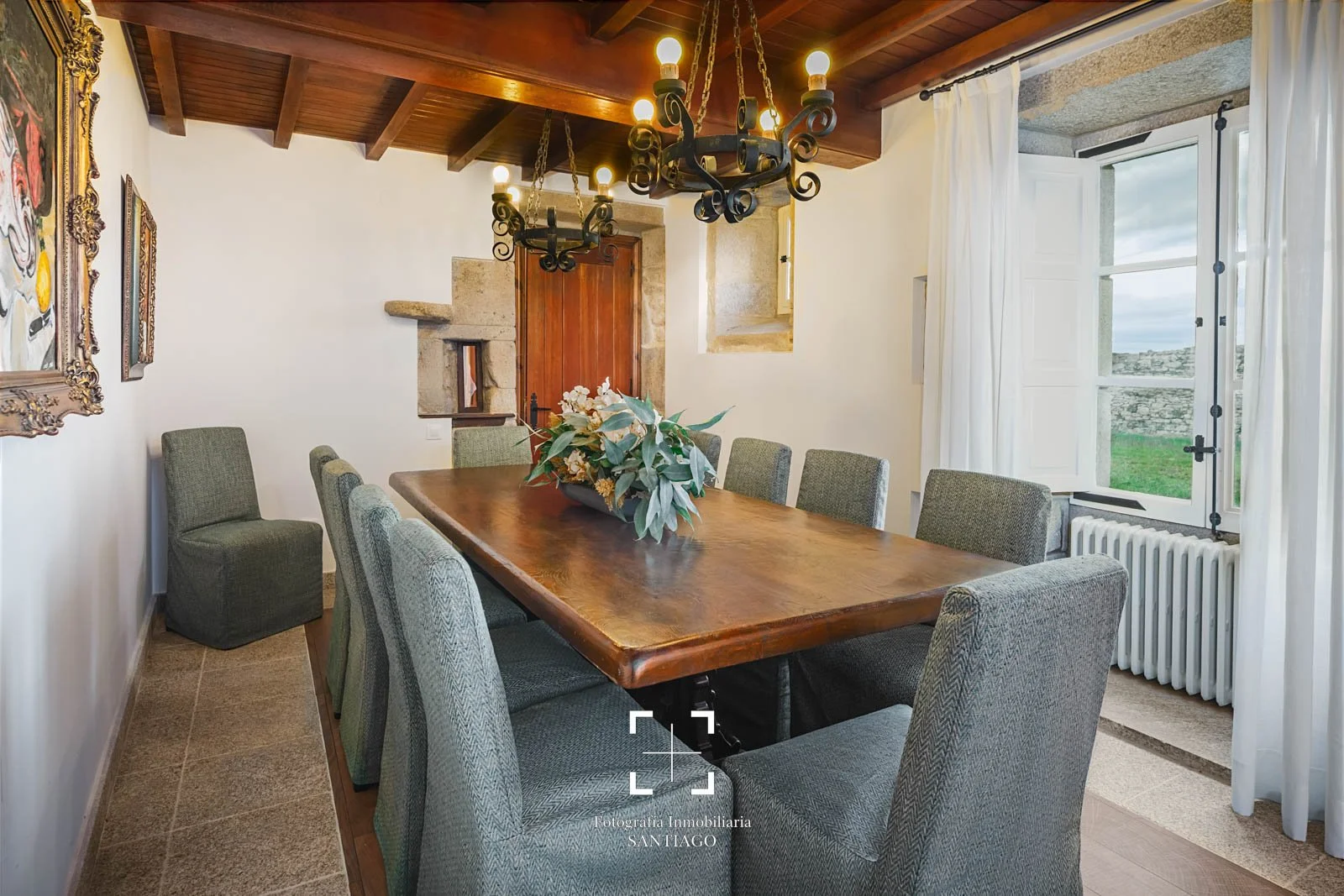 Fotografía profesional de interiores en alojamiento turístico de alto nivel en Galicia