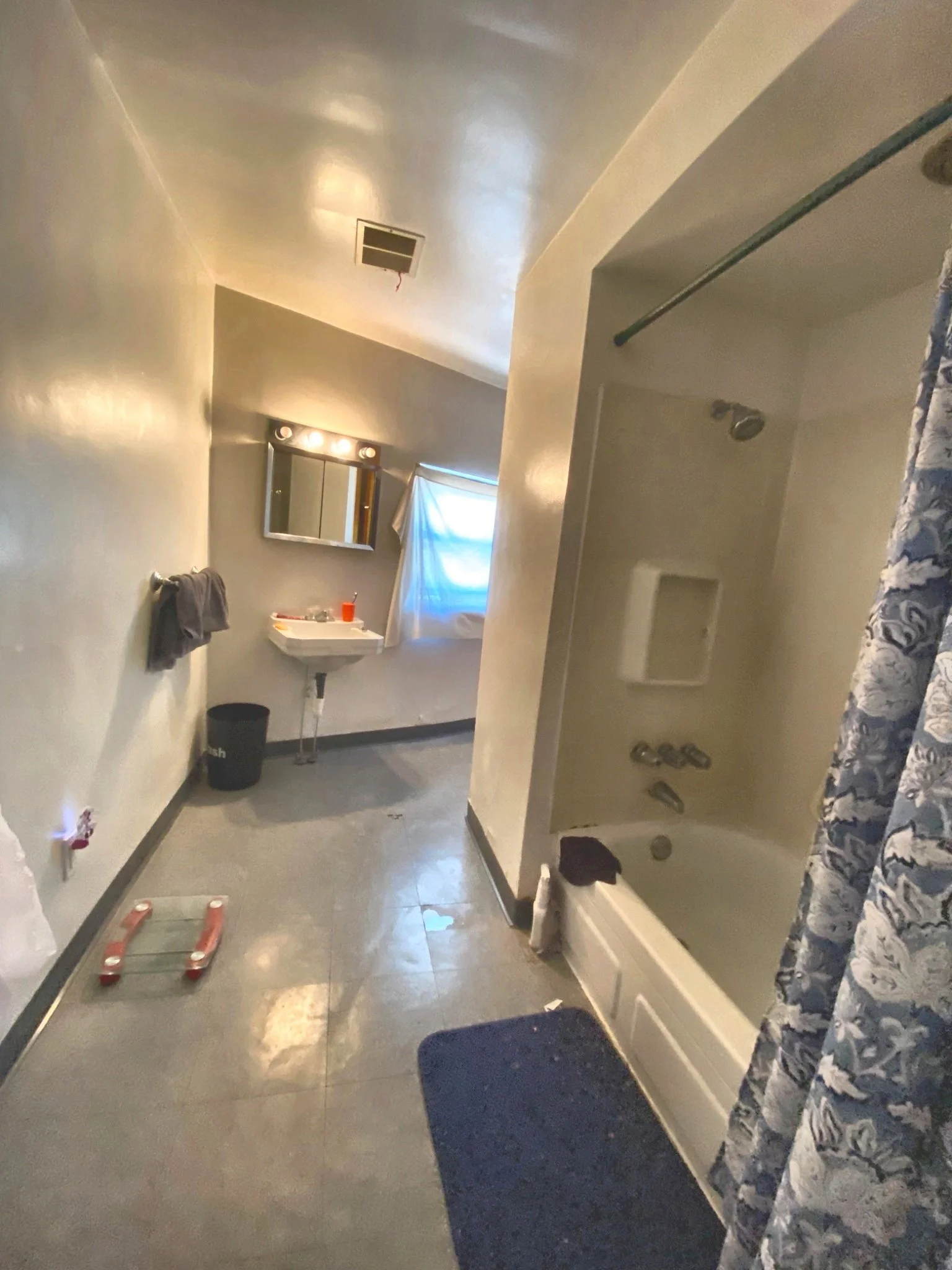 6.1 bath - brighter.jpg