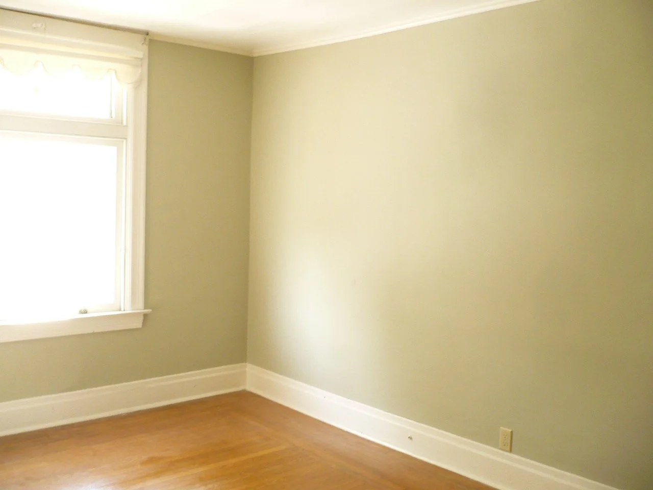 6bedroom1.jpg