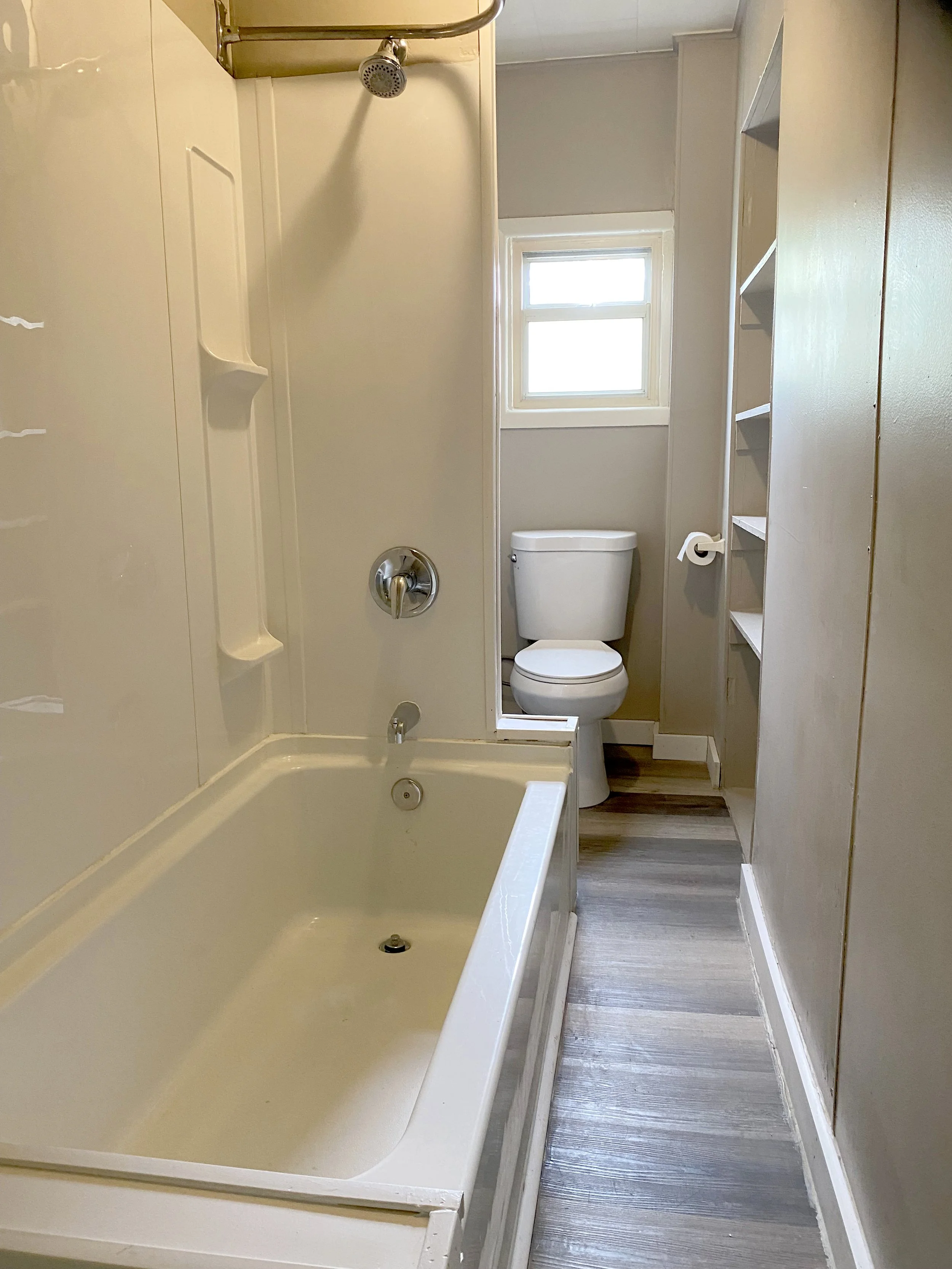 8.Bathroom.jpeg