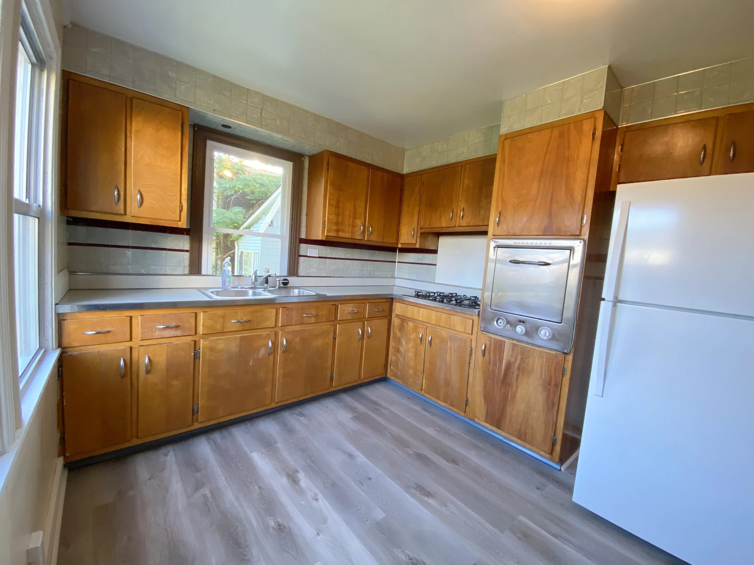 Kitchen copy.jpeg