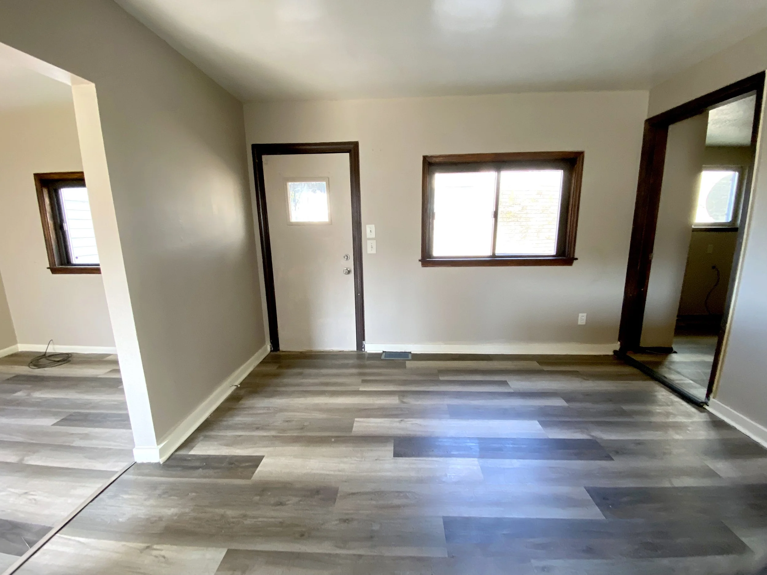 2.dining room.jpg