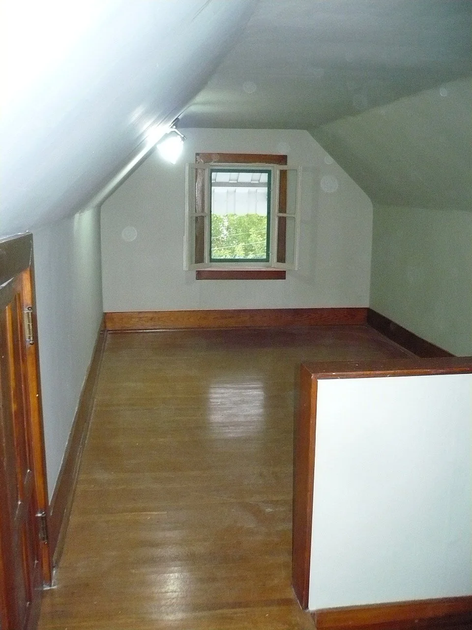 10attic.jpg