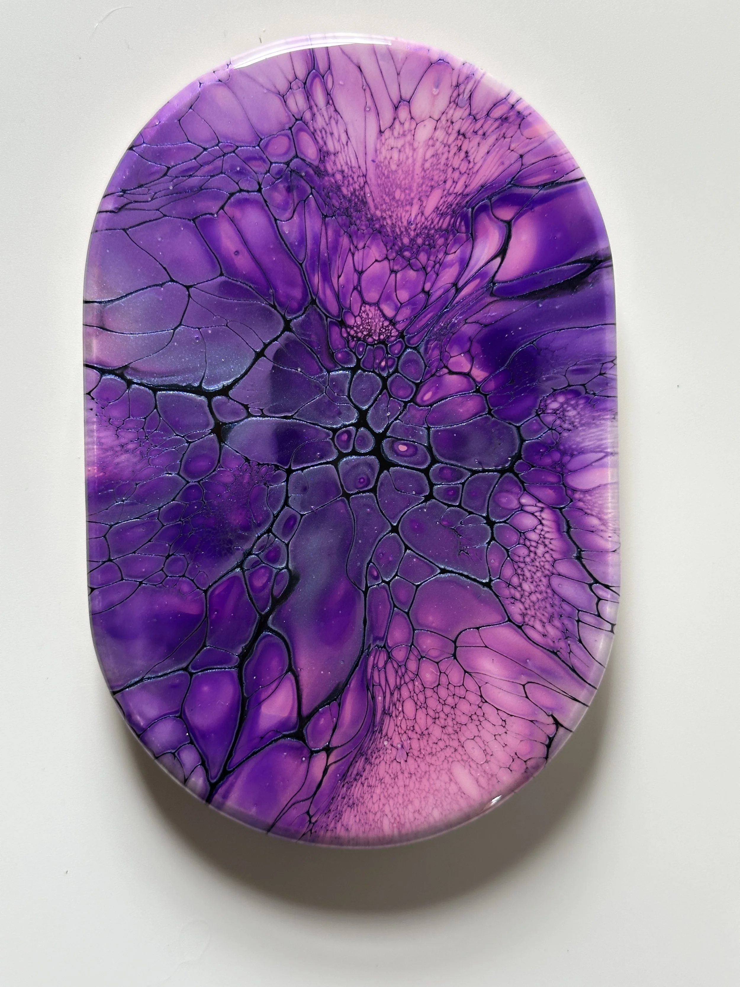 568-4" by 6" Oval Acrylic Bloom Base