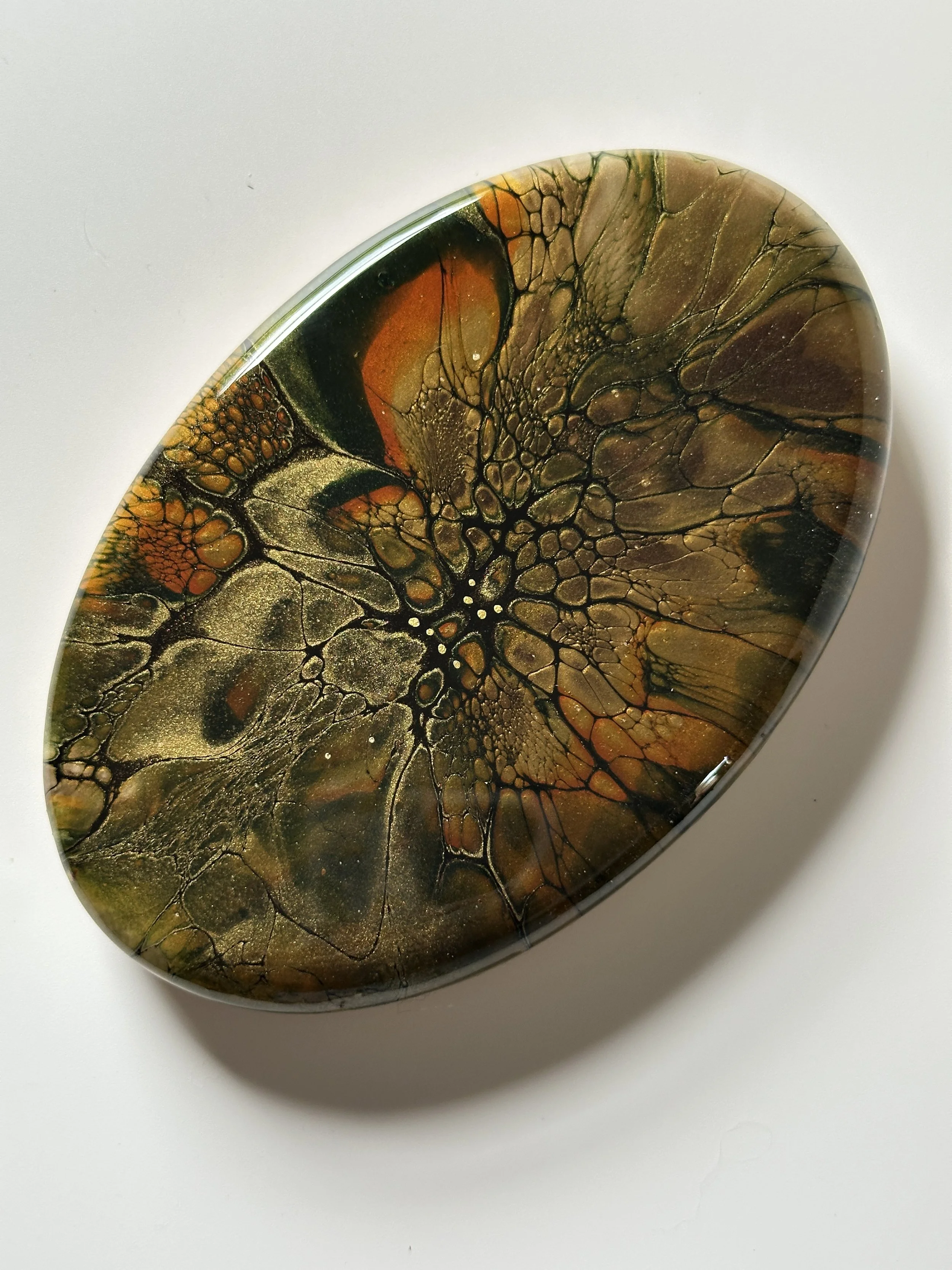 571-4" by 6" Oval Acrylic Bloom Base