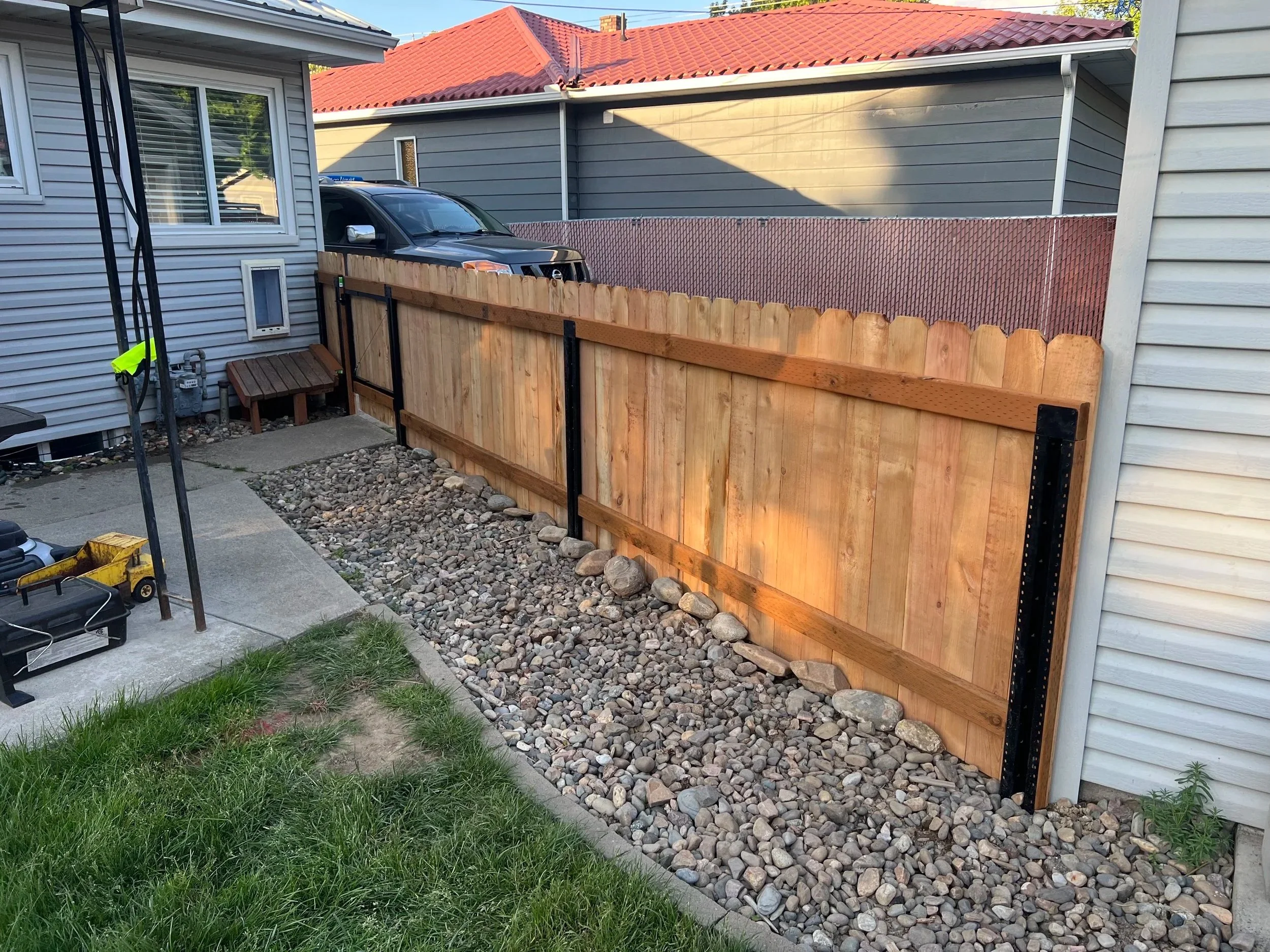 Wood Privacy Fencing with Steel Posts
