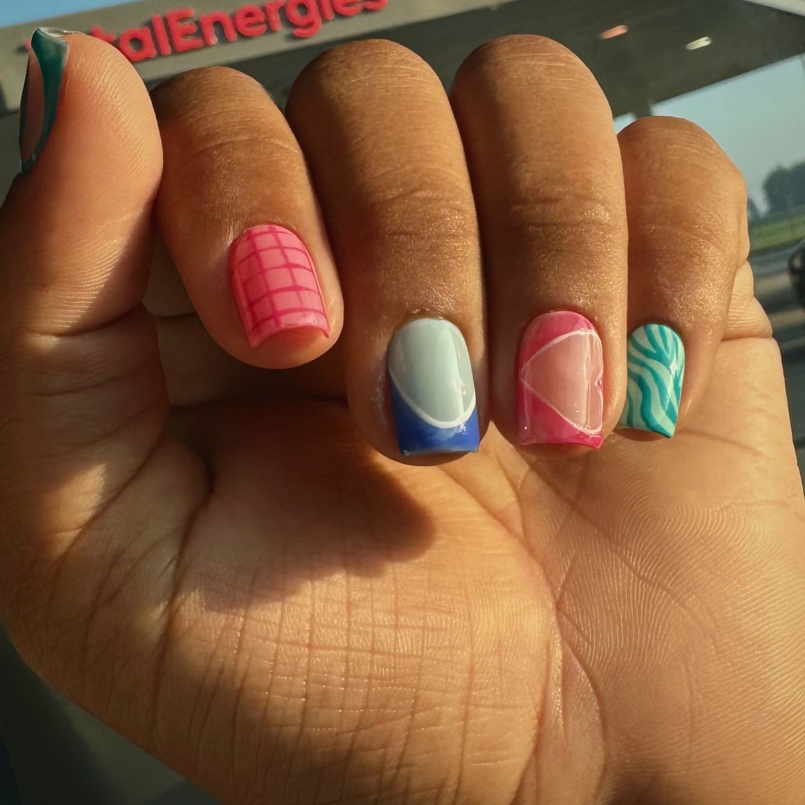 PressOn_FunkyDisco_OnItNails 5.jpeg