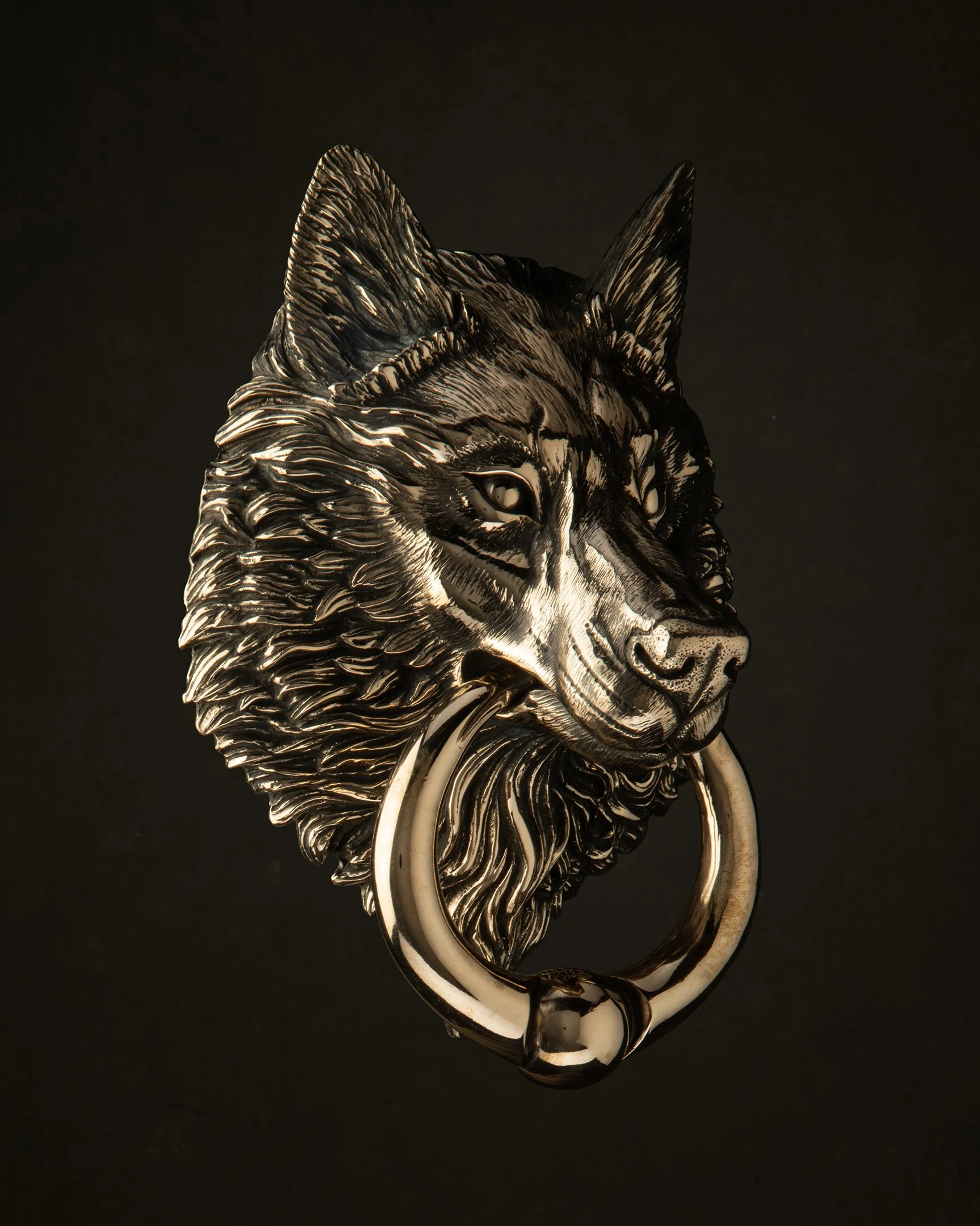 Wolf-Right-web.jpg