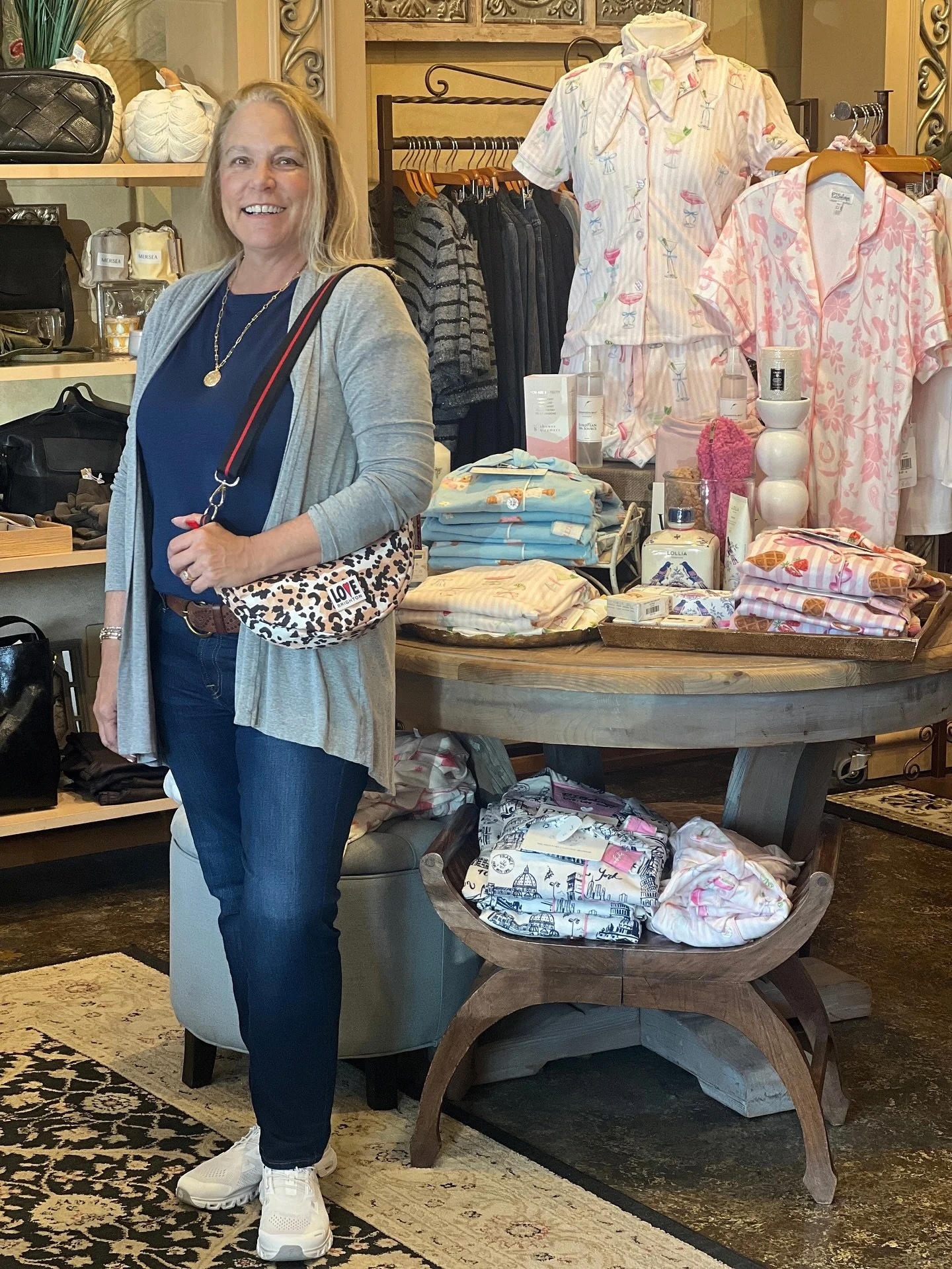 Winner of a Brighton Spotted Love Swing Bag by Brighton...
Elaine Voss of Carlsbad! 🎉🐆